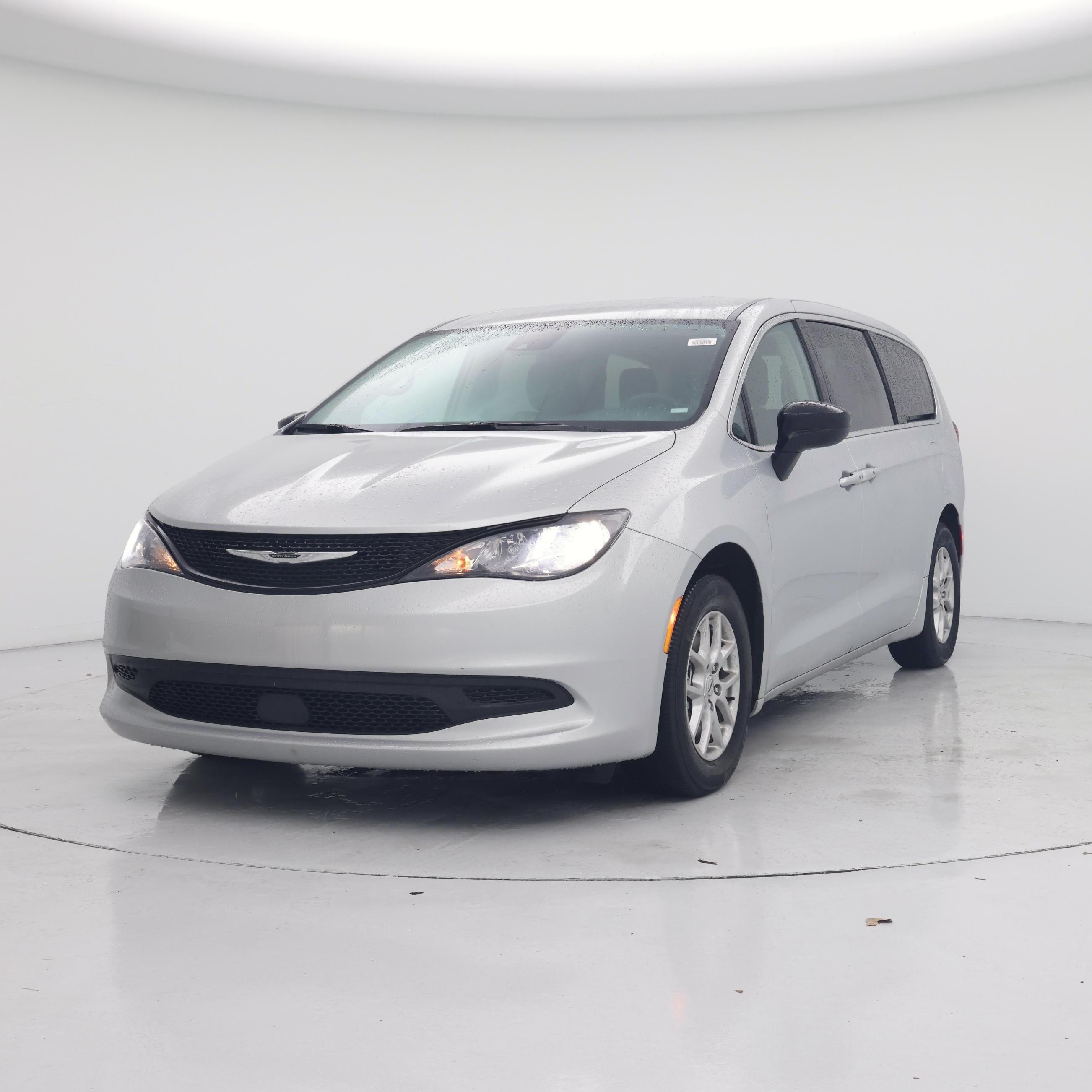 Thumbnail: 2024 Chrysler Voyager - 4