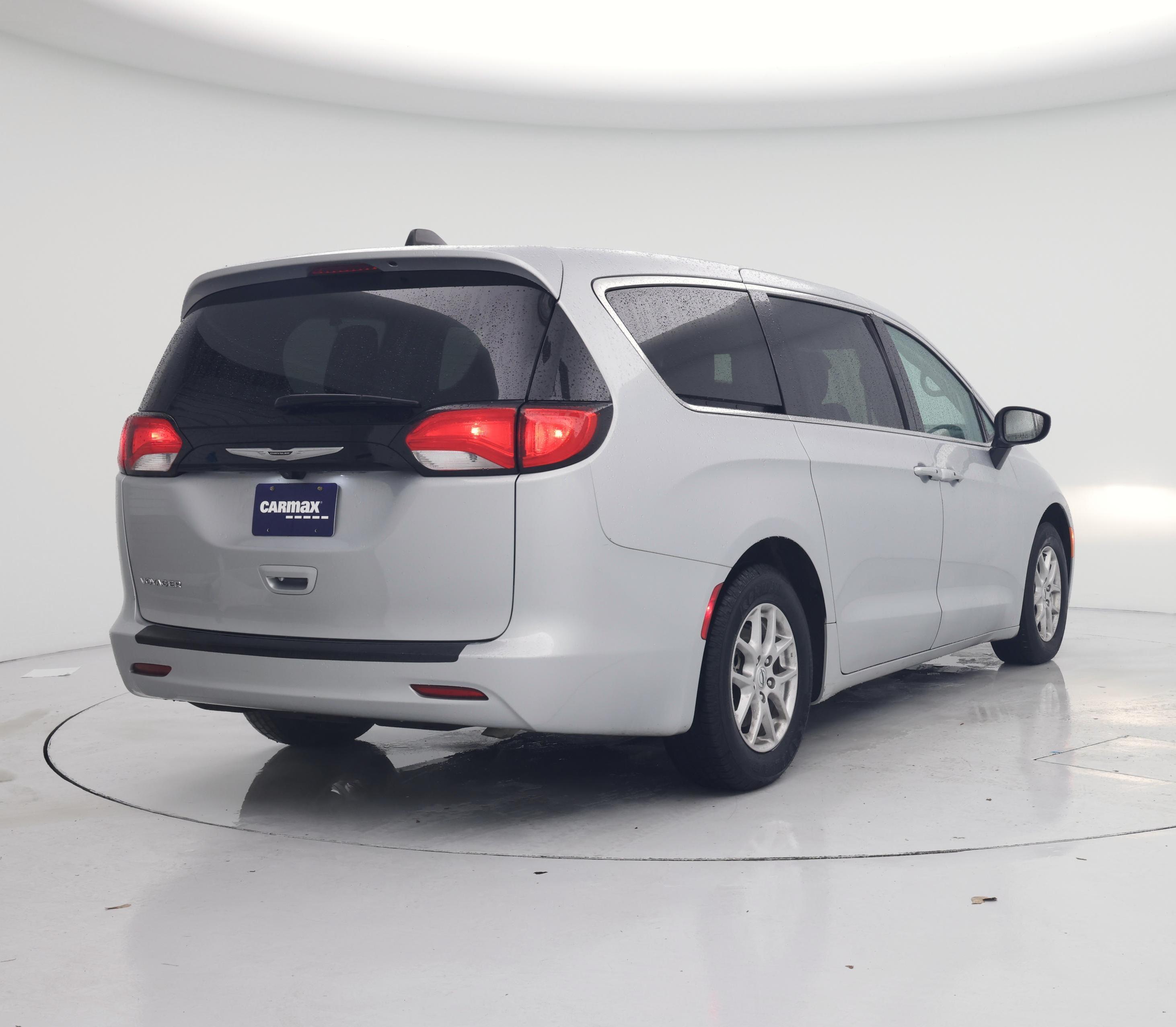 Thumbnail: 2024 Chrysler Voyager - 8