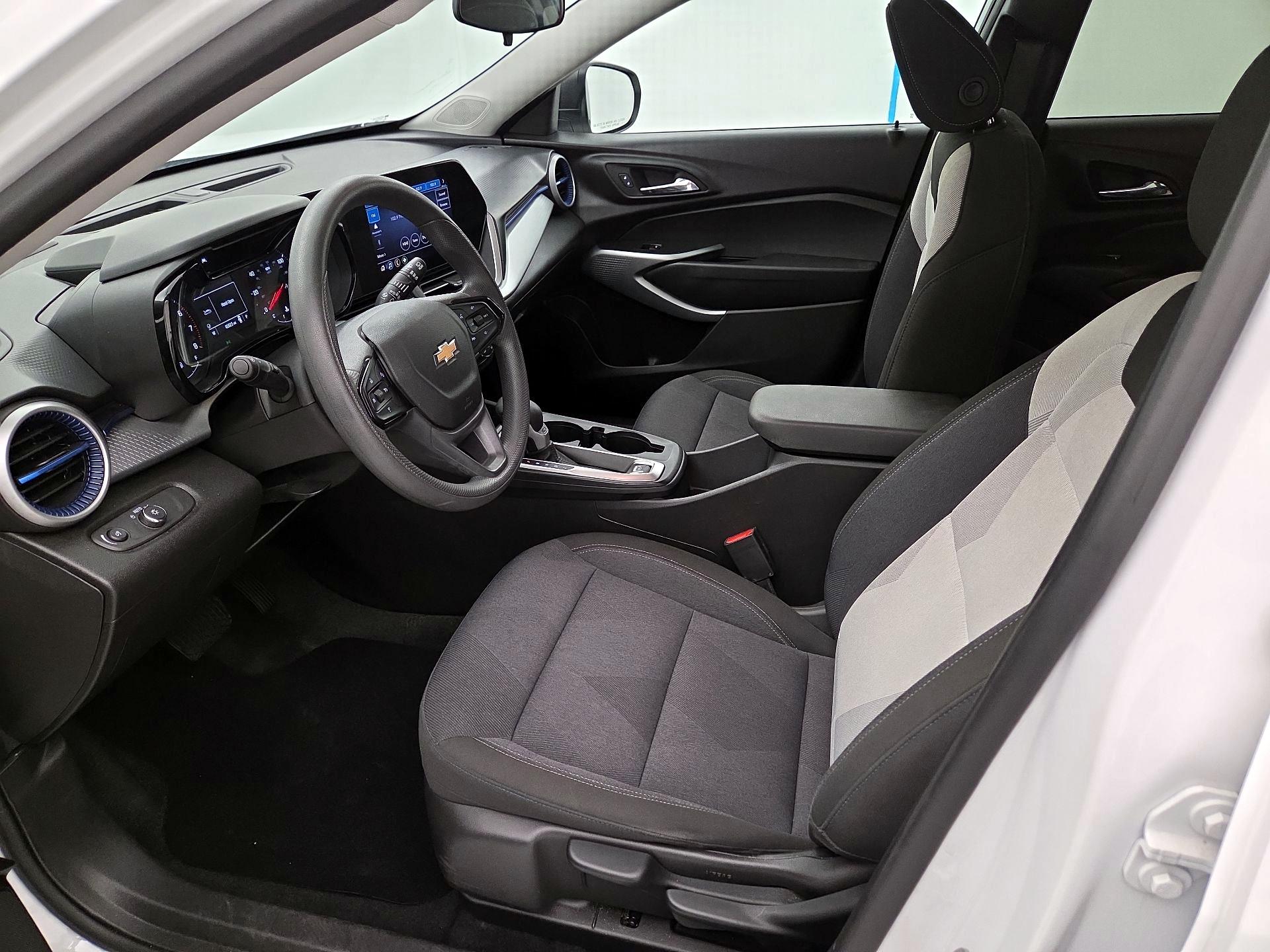 Thumbnail: 2025 Chevrolet Trax - 11
