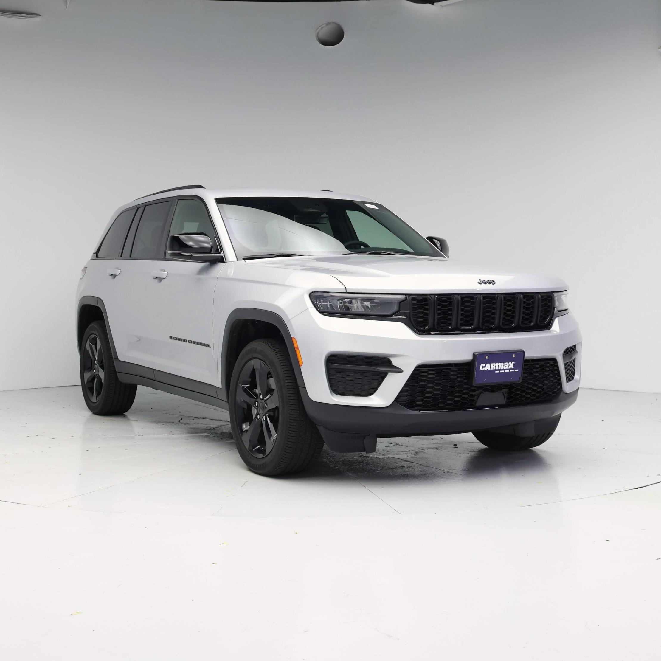 Silver 2025 Jeep Grand Cherokee SUV / Crossover Four-Wheel Drive Automatic