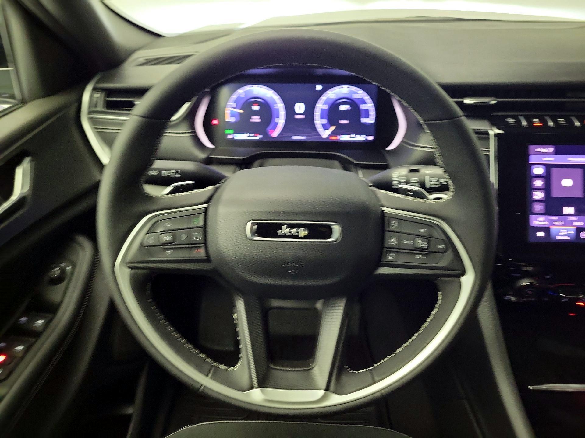 Thumbnail: 2025 Jeep Grand Cherokee - 10