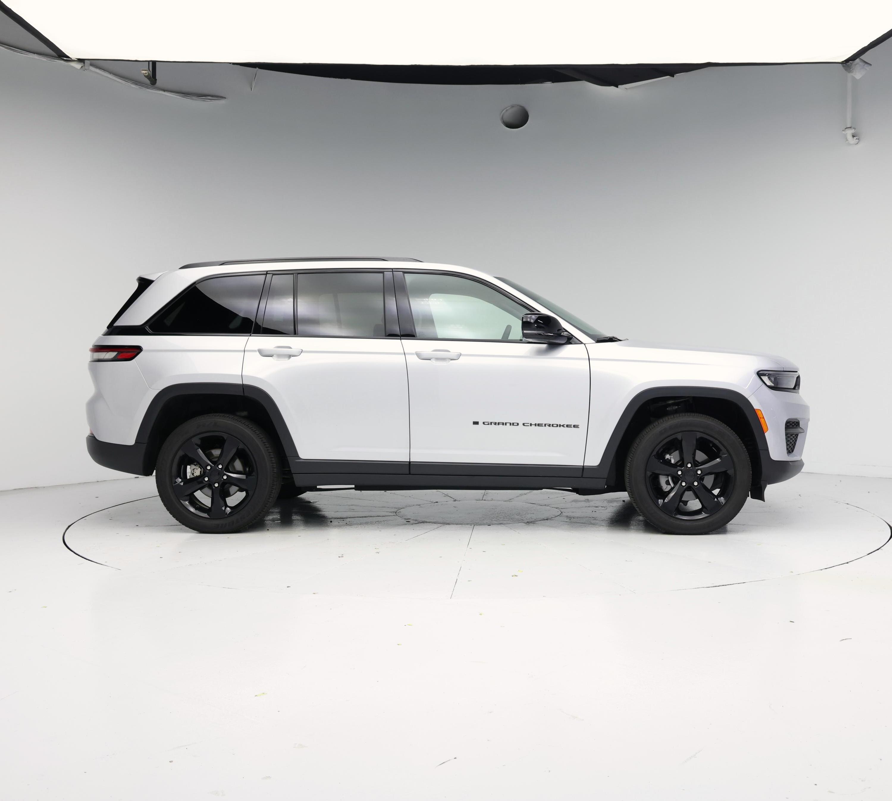 Thumbnail: 2025 Jeep Grand Cherokee - 7