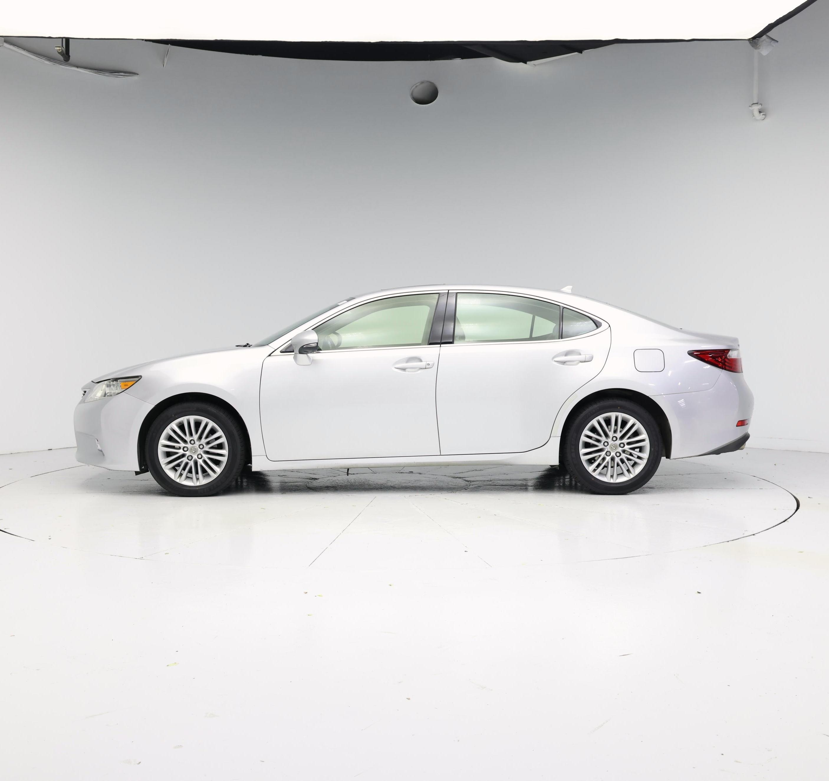 Thumbnail: 2014 Lexus ES - 3