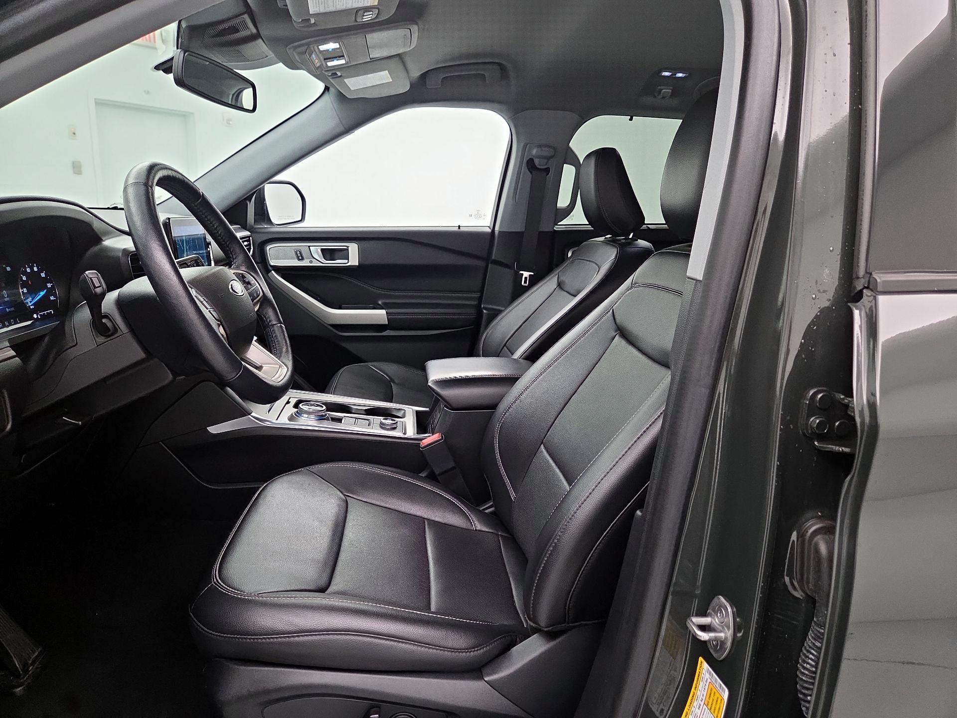 Thumbnail: 2022 Ford Explorer - 11