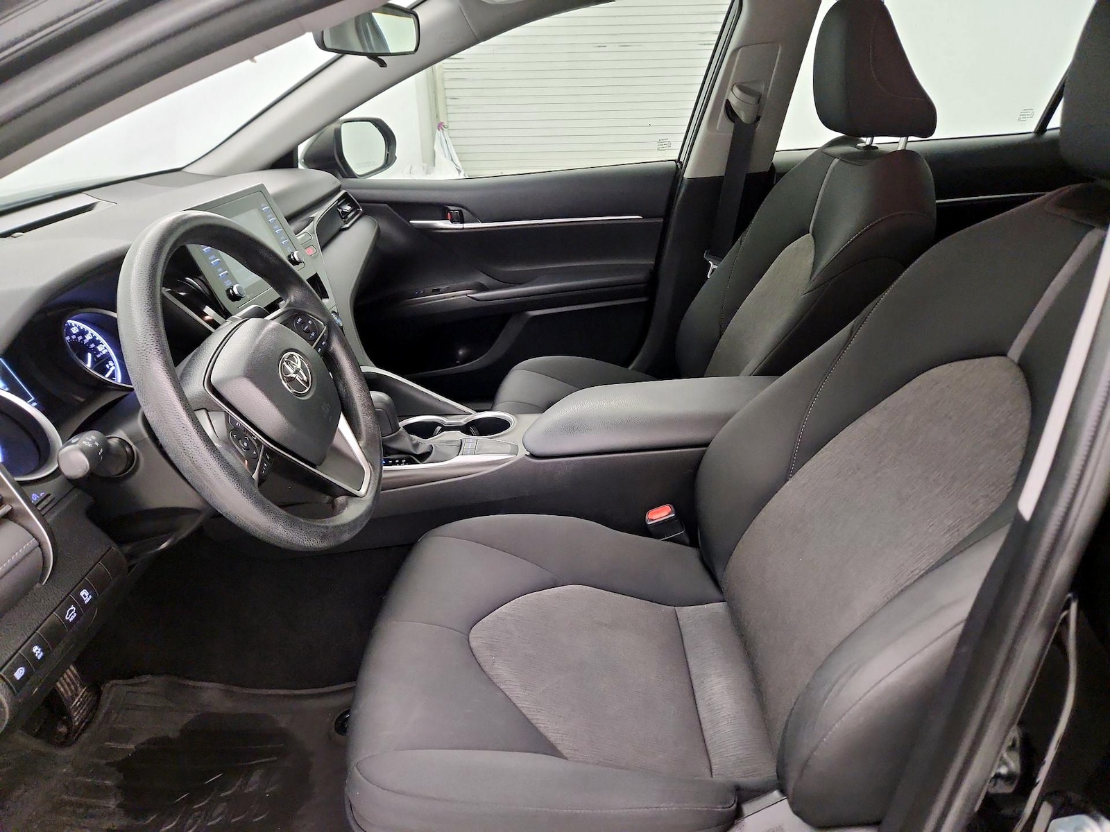 Power Seat(s) & Side Airbags