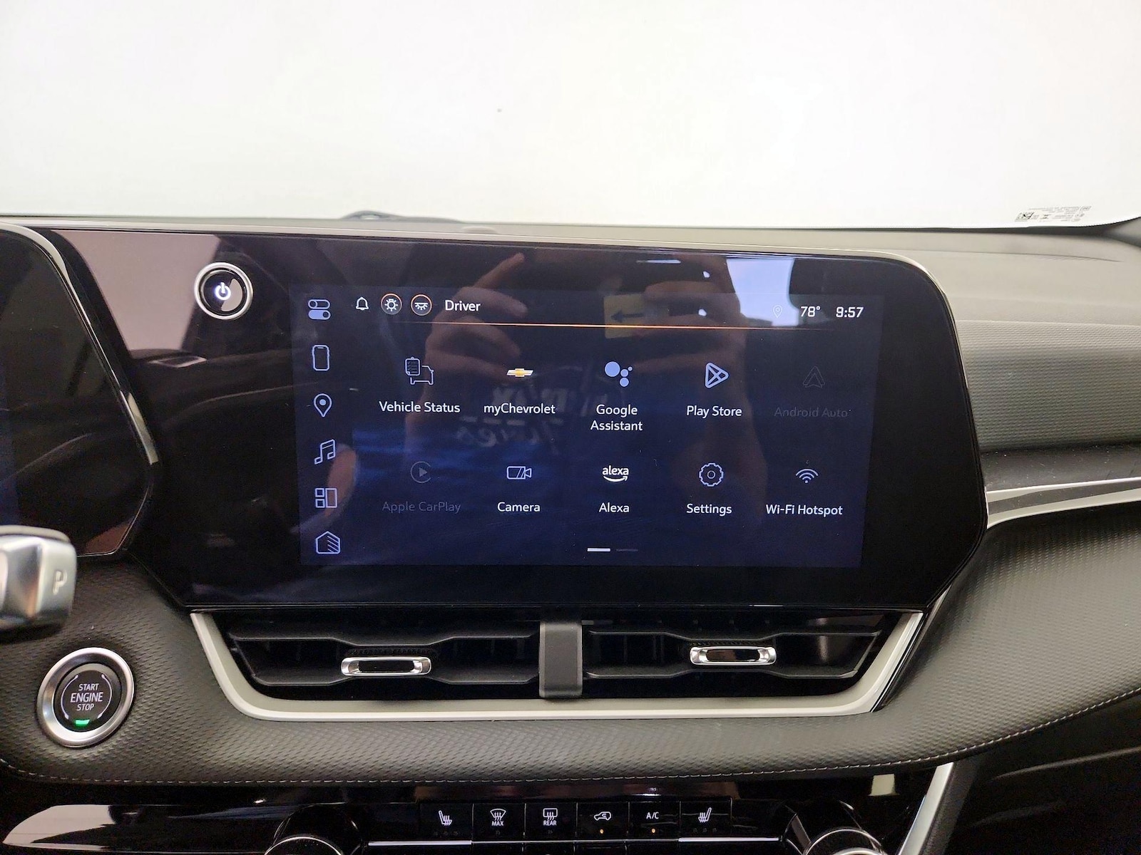 2025 Chevrolet Equinox LT - Photo 15