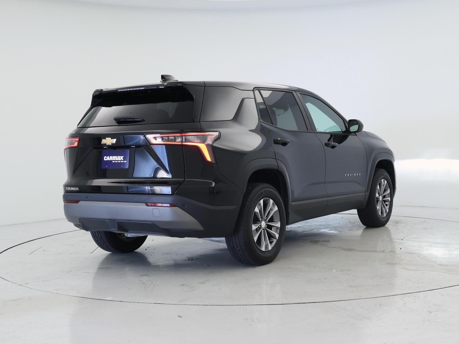 2025 Chevrolet Equinox LT - Photo 9