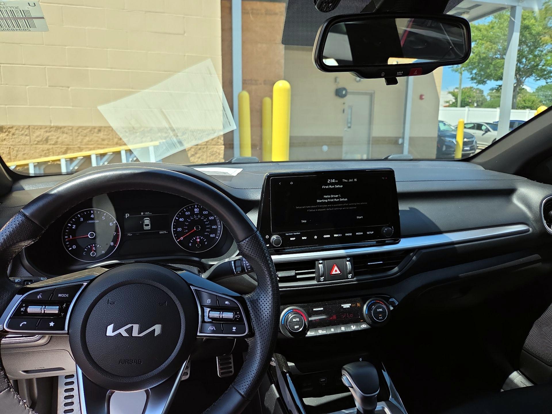 Thumbnail: 2024 Kia Forte - 9