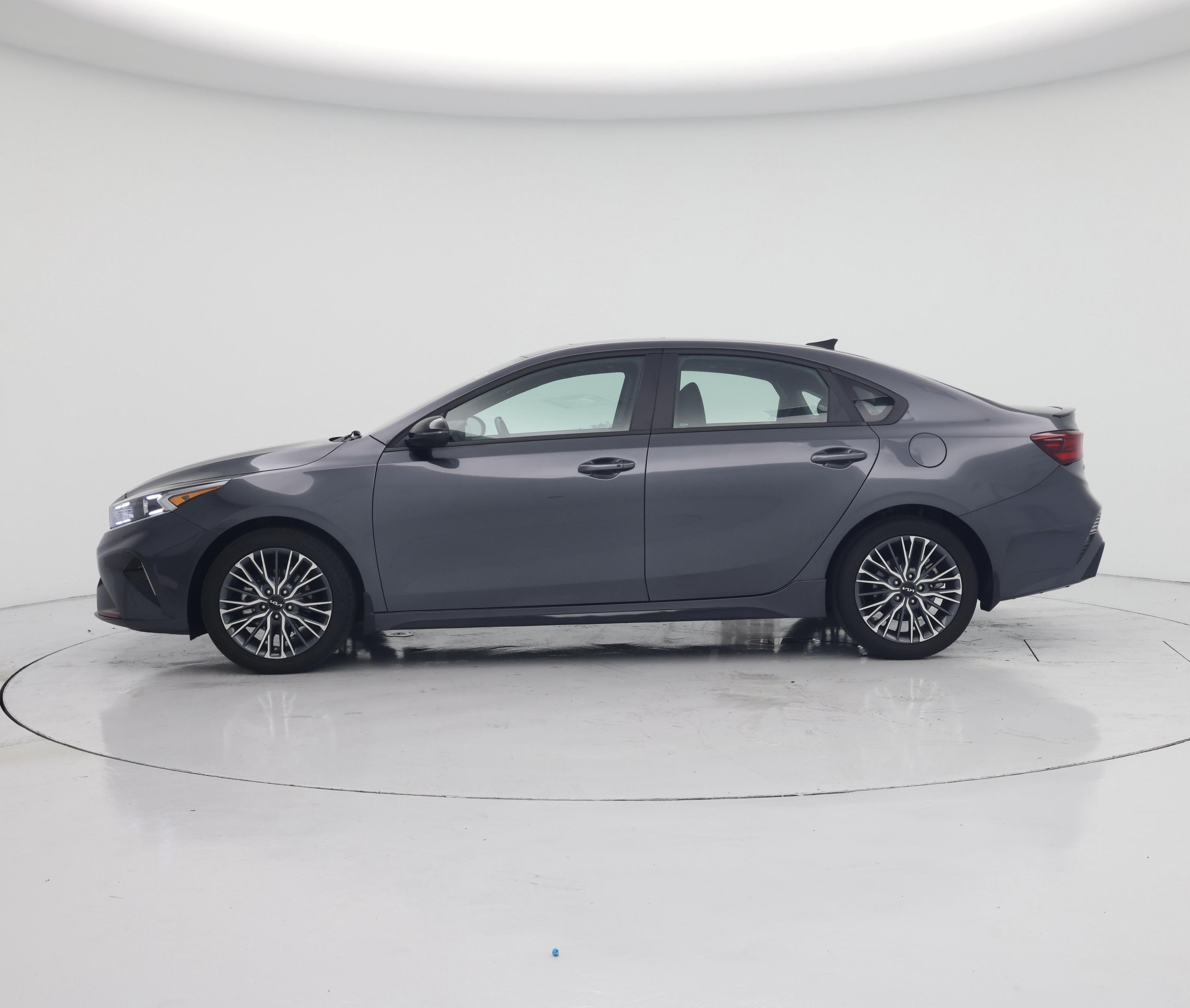 Thumbnail: 2024 Kia Forte - 3