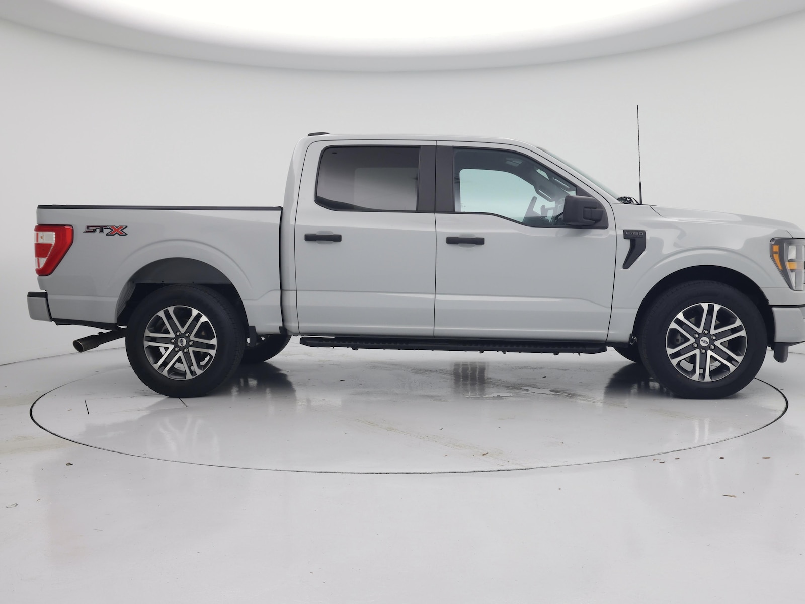 2023 Ford F-150 XL - Photo 8