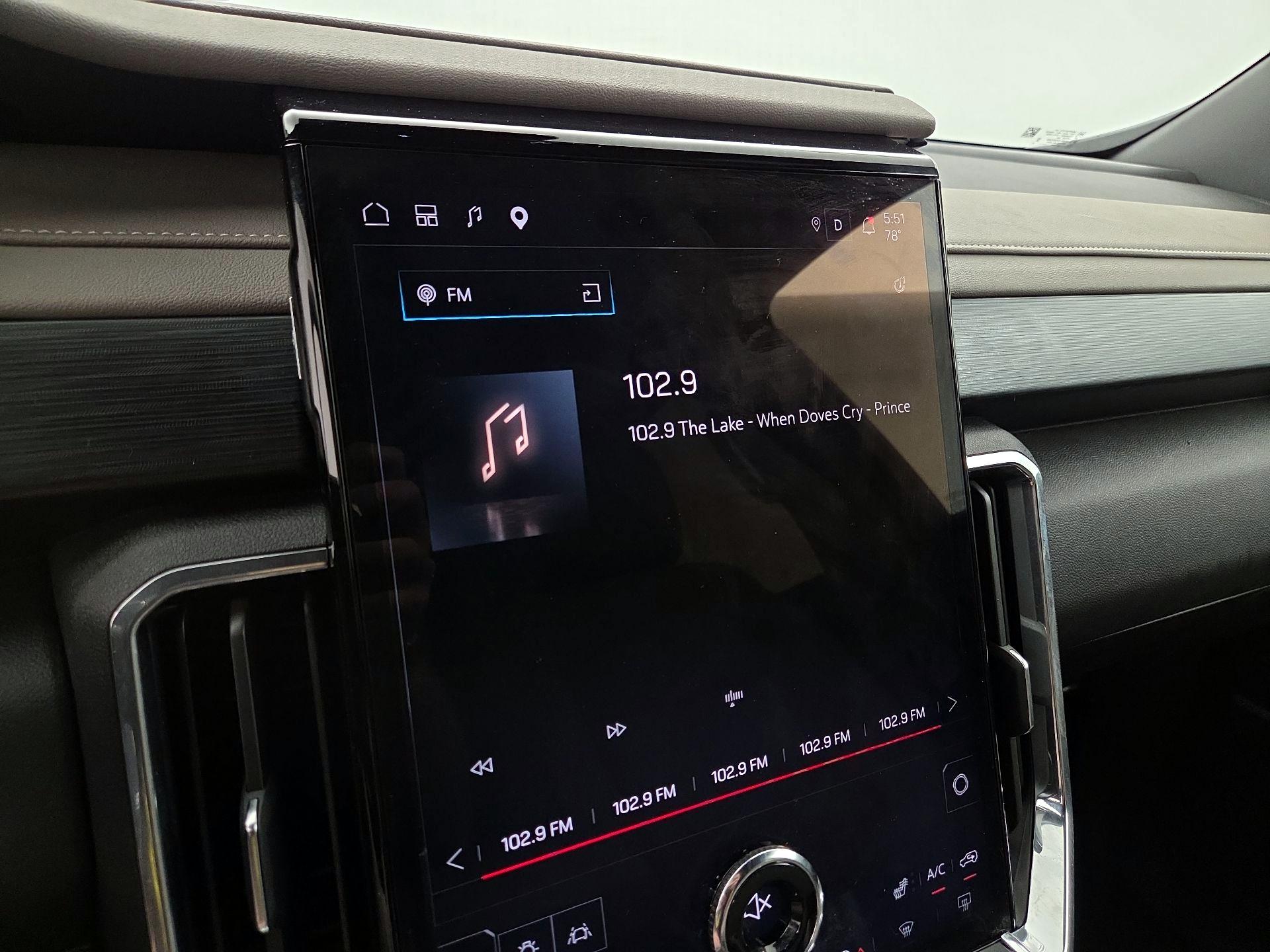 Thumbnail: 2025 GMC Acadia - 15