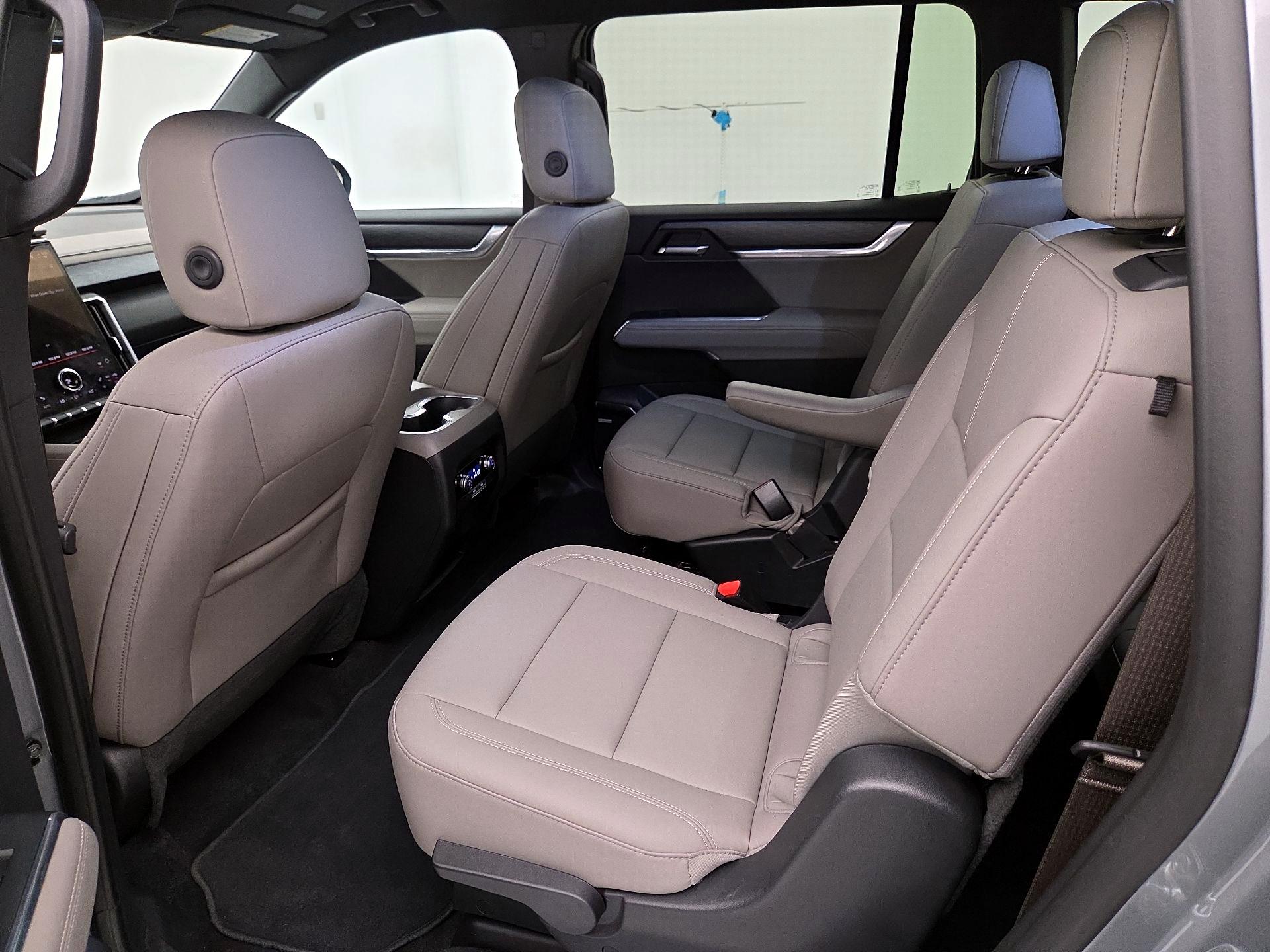 Thumbnail: 2025 GMC Acadia - 19