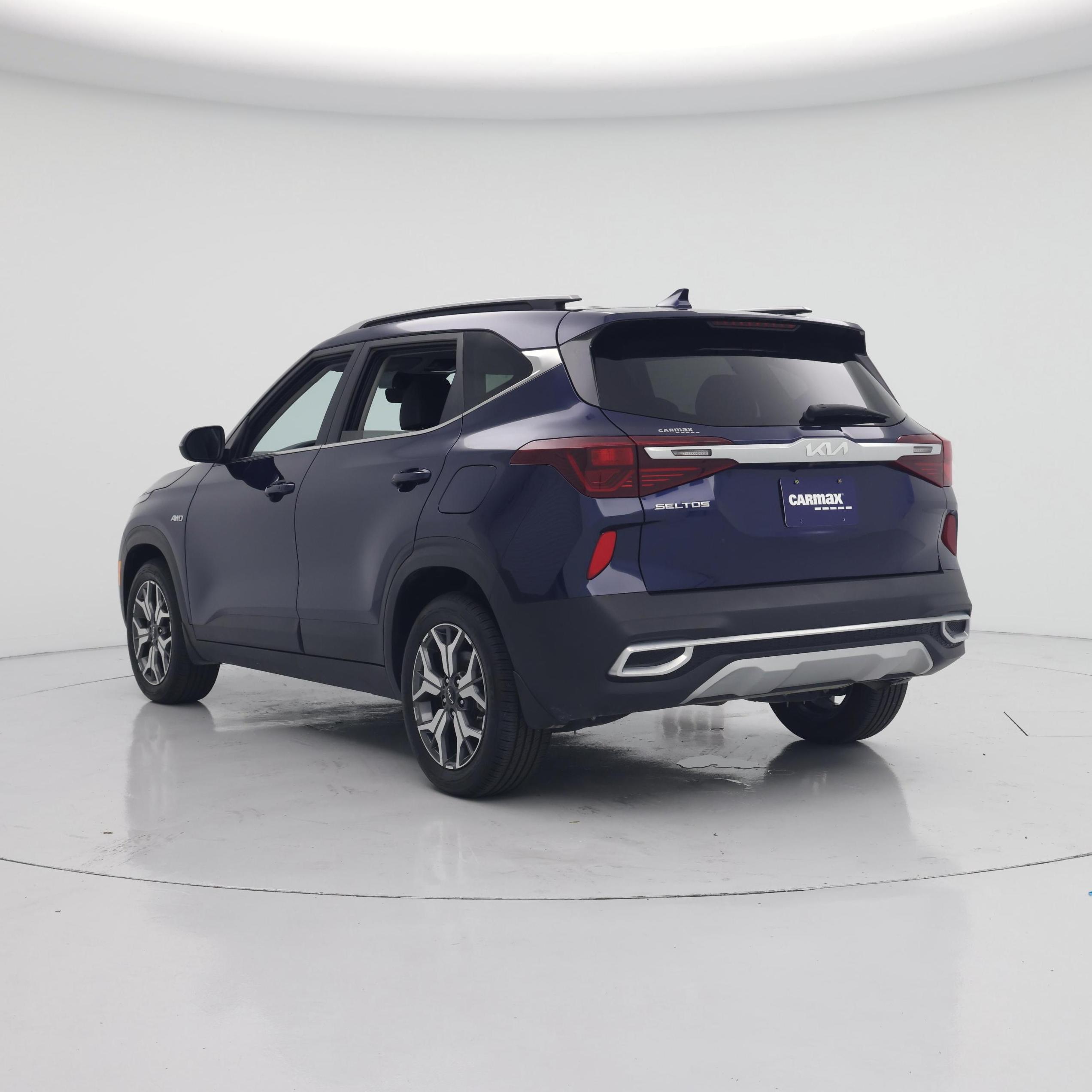 Thumbnail: 2023 Kia Seltos - 2