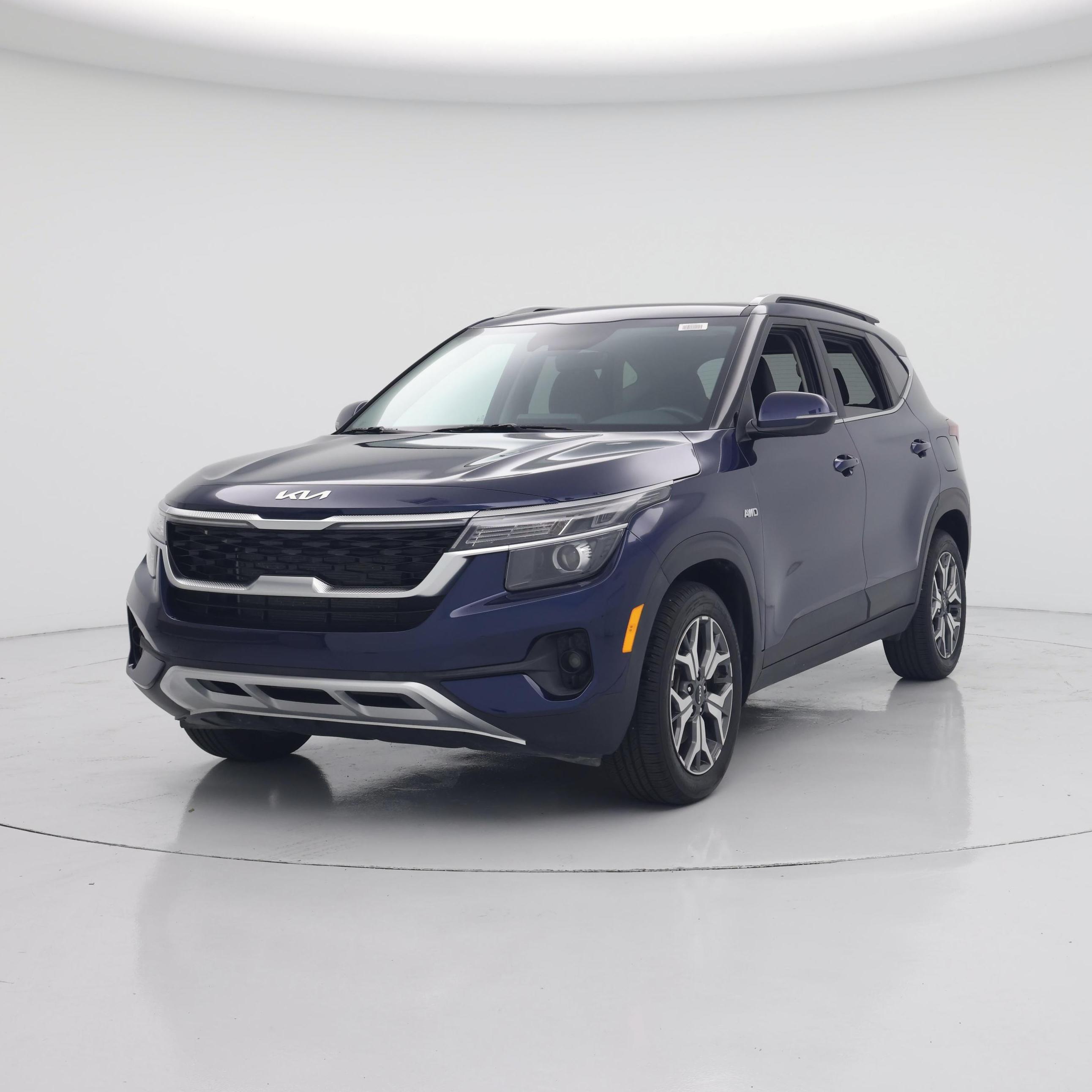 Thumbnail: 2023 Kia Seltos - 4
