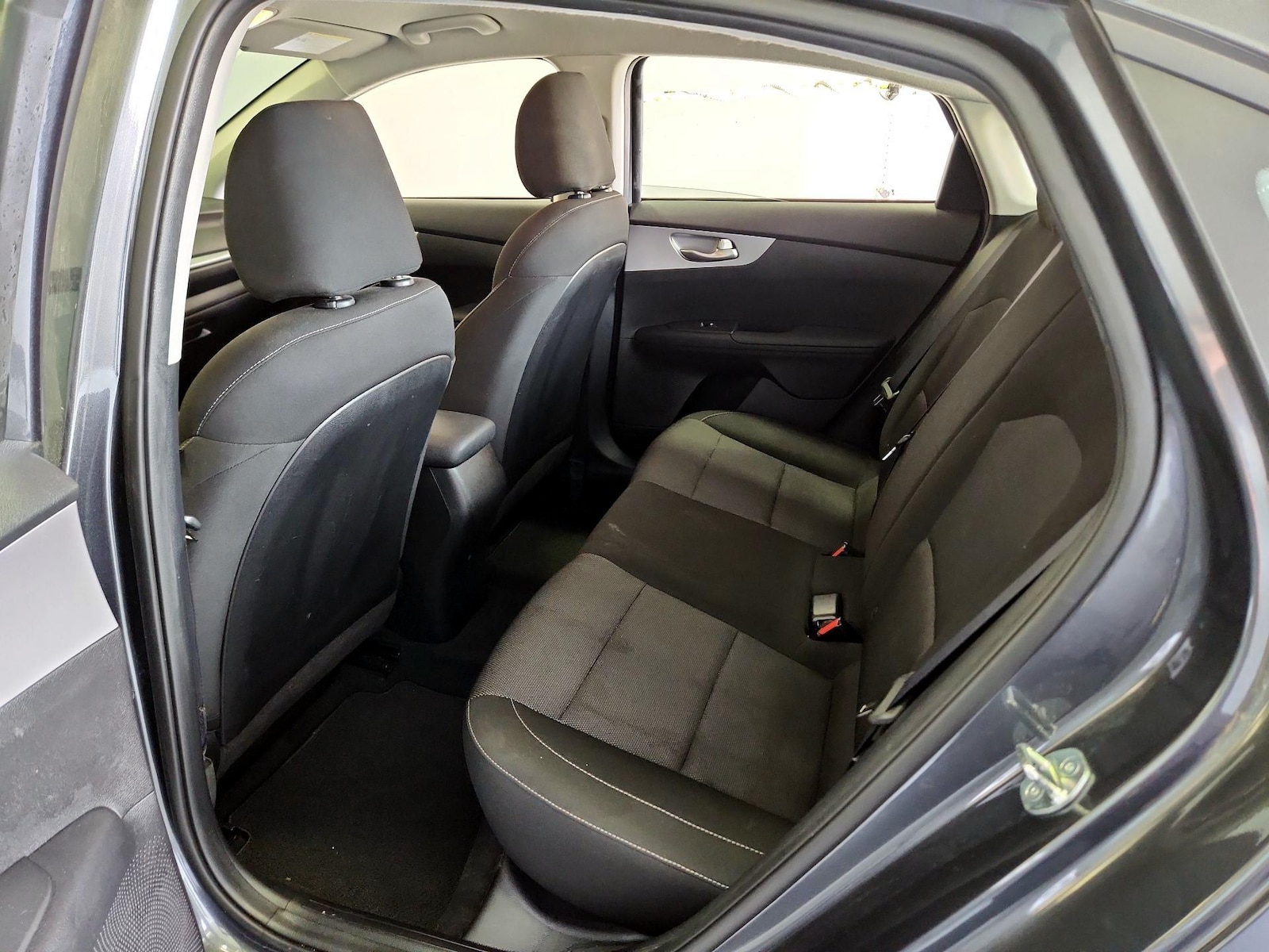 2023 Kia Forte LXS - Photo 20