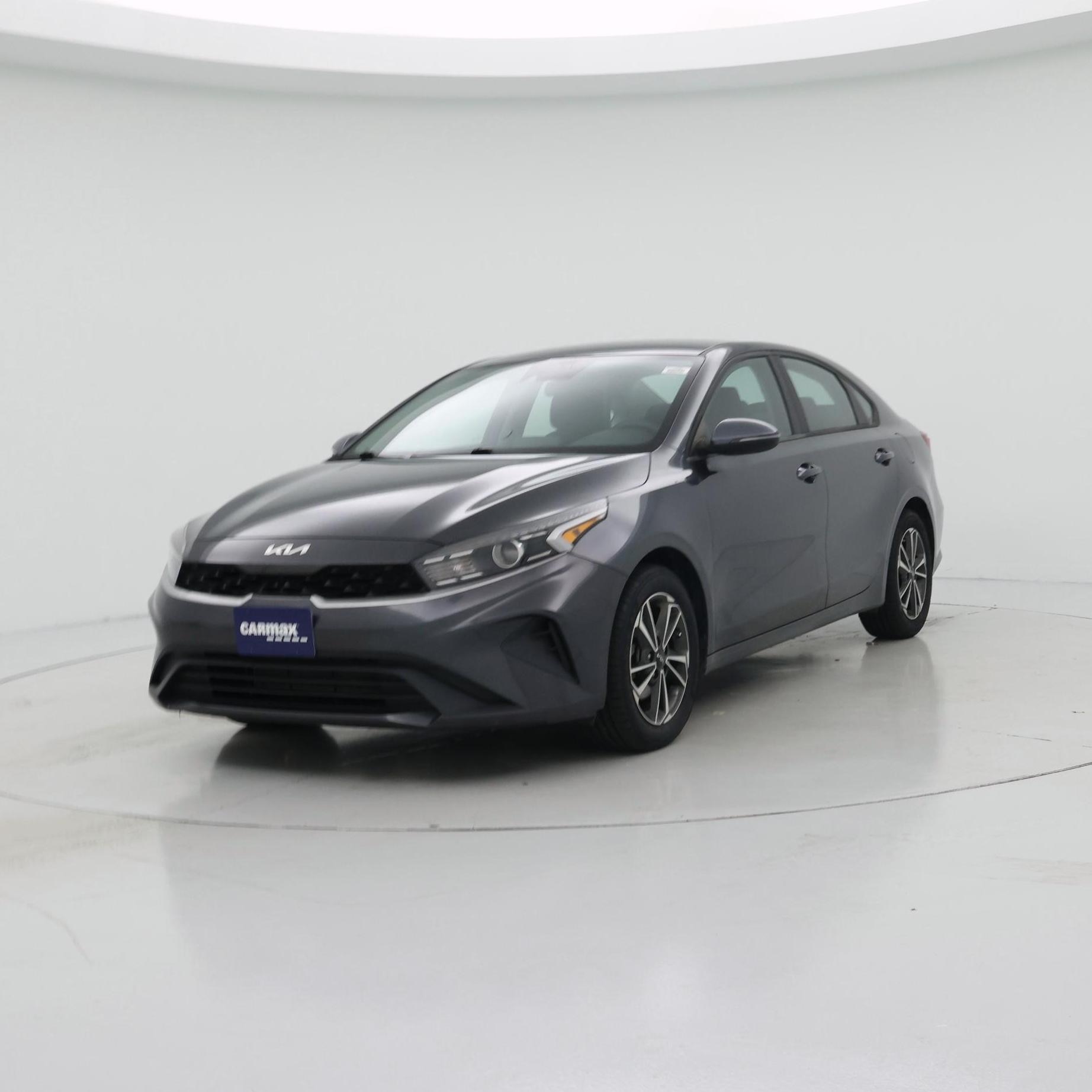 Thumbnail: 2023 Kia Forte - 4