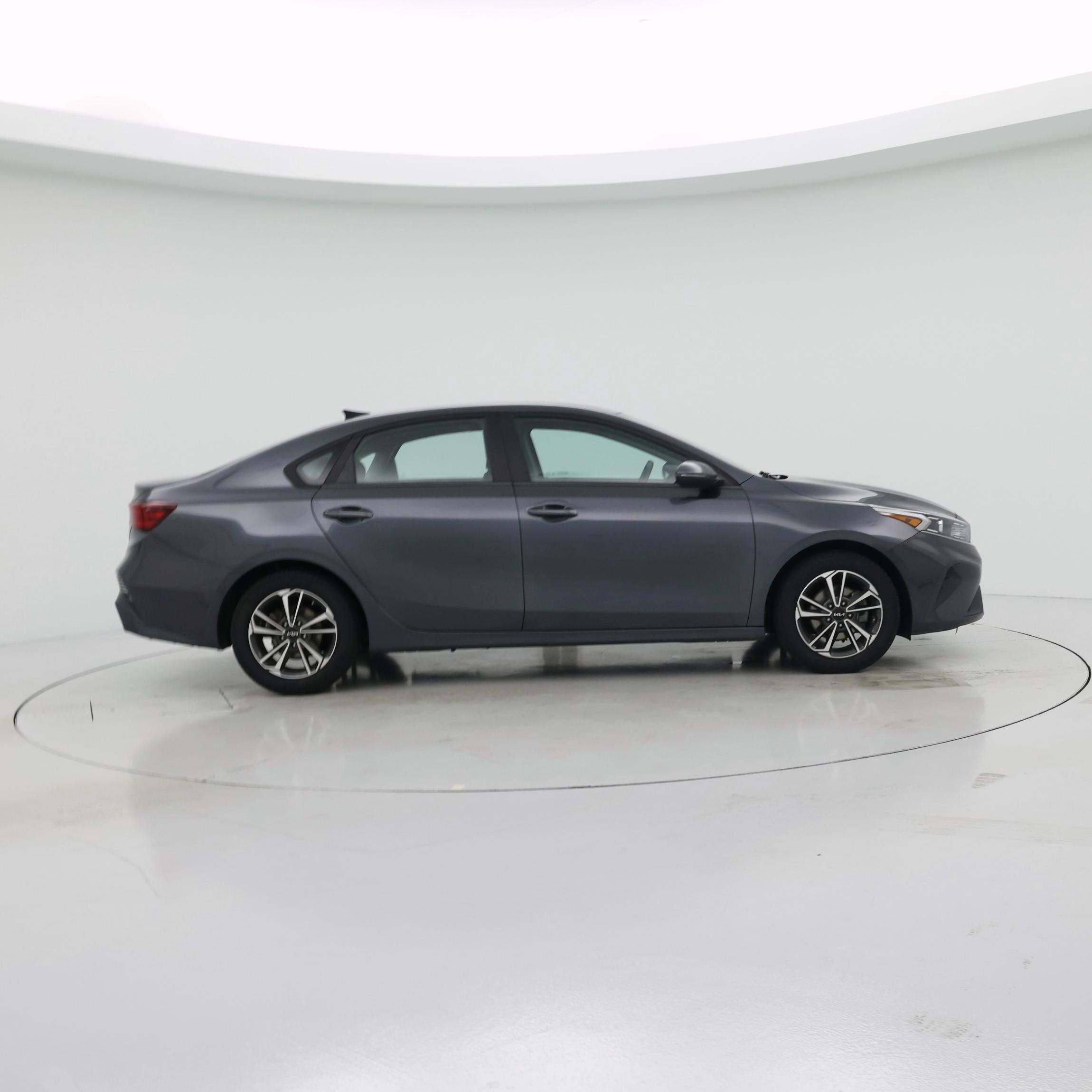 Thumbnail: 2023 Kia Forte - 7