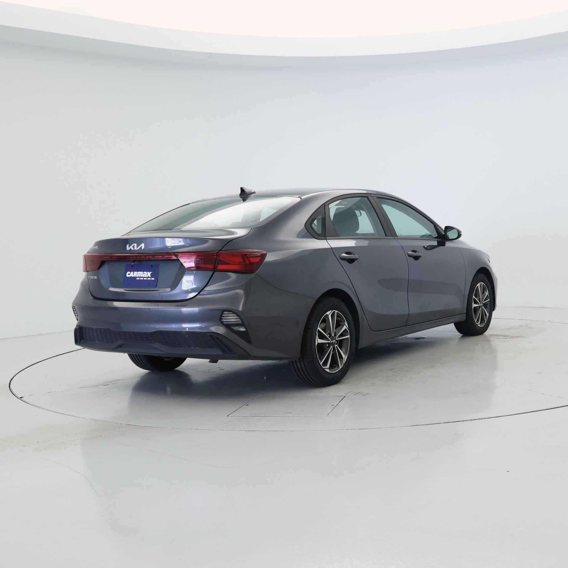 Thumbnail: 2023 Kia Forte - 8