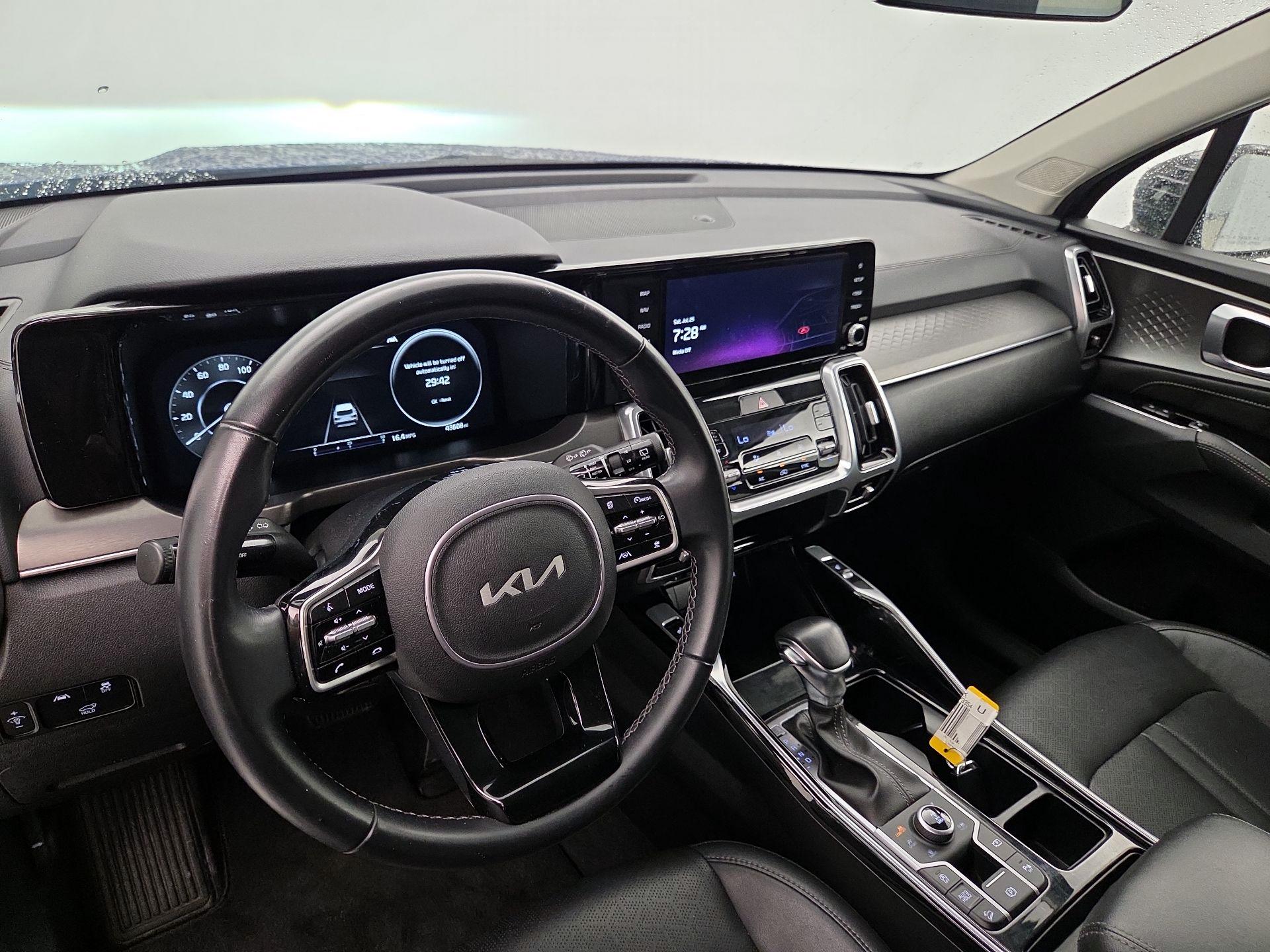 Thumbnail: 2023 Kia Sorento - 9