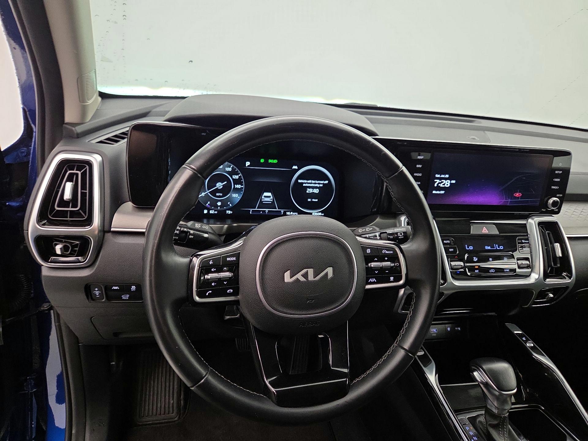 Thumbnail: 2023 Kia Sorento - 10