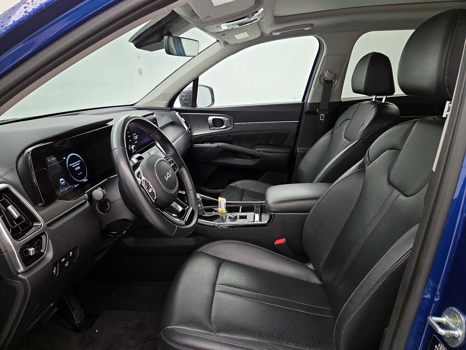 Thumbnail: 2023 Kia Sorento - 11