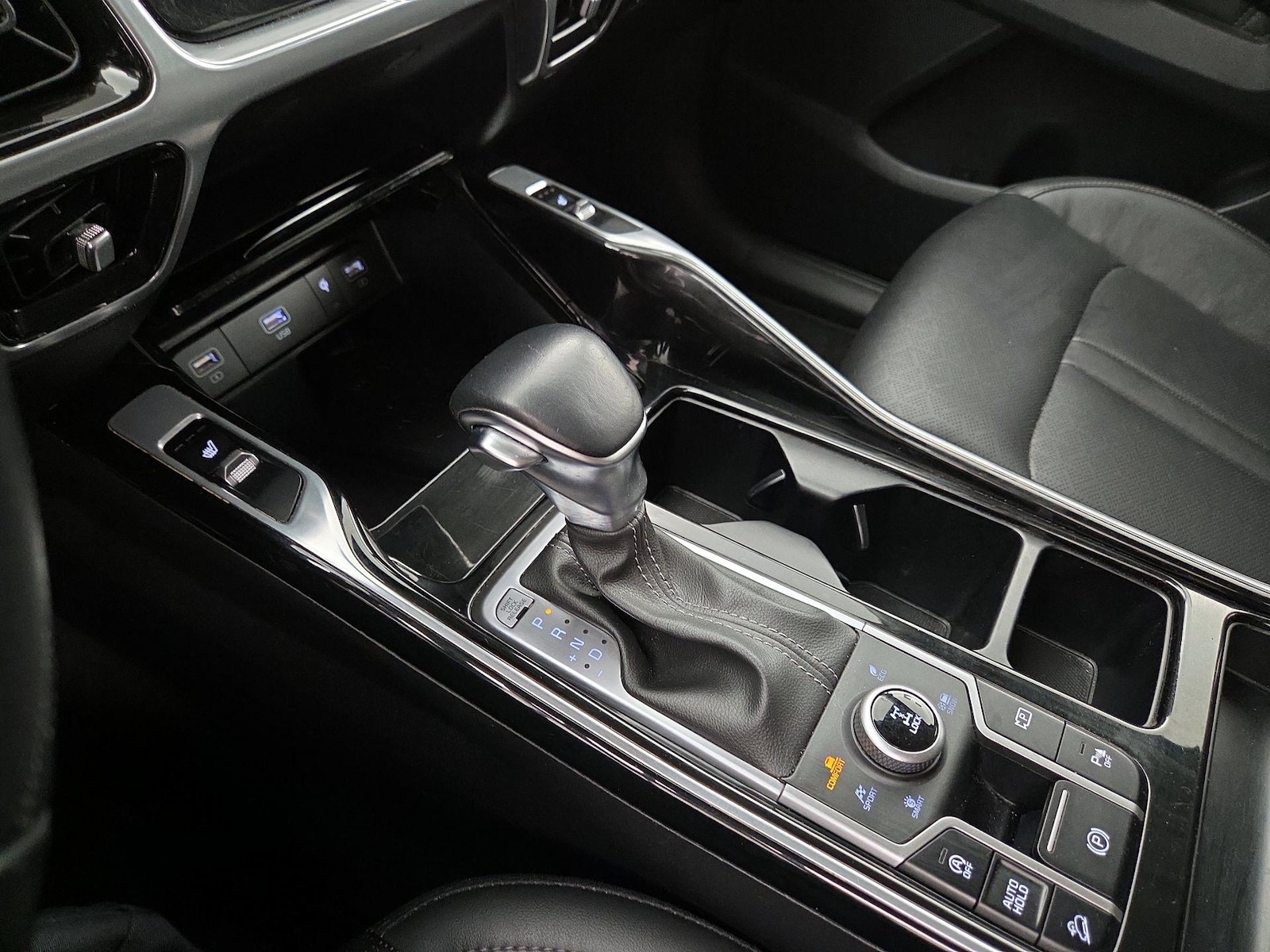 2023 Kia Sorento SX - Photo 18