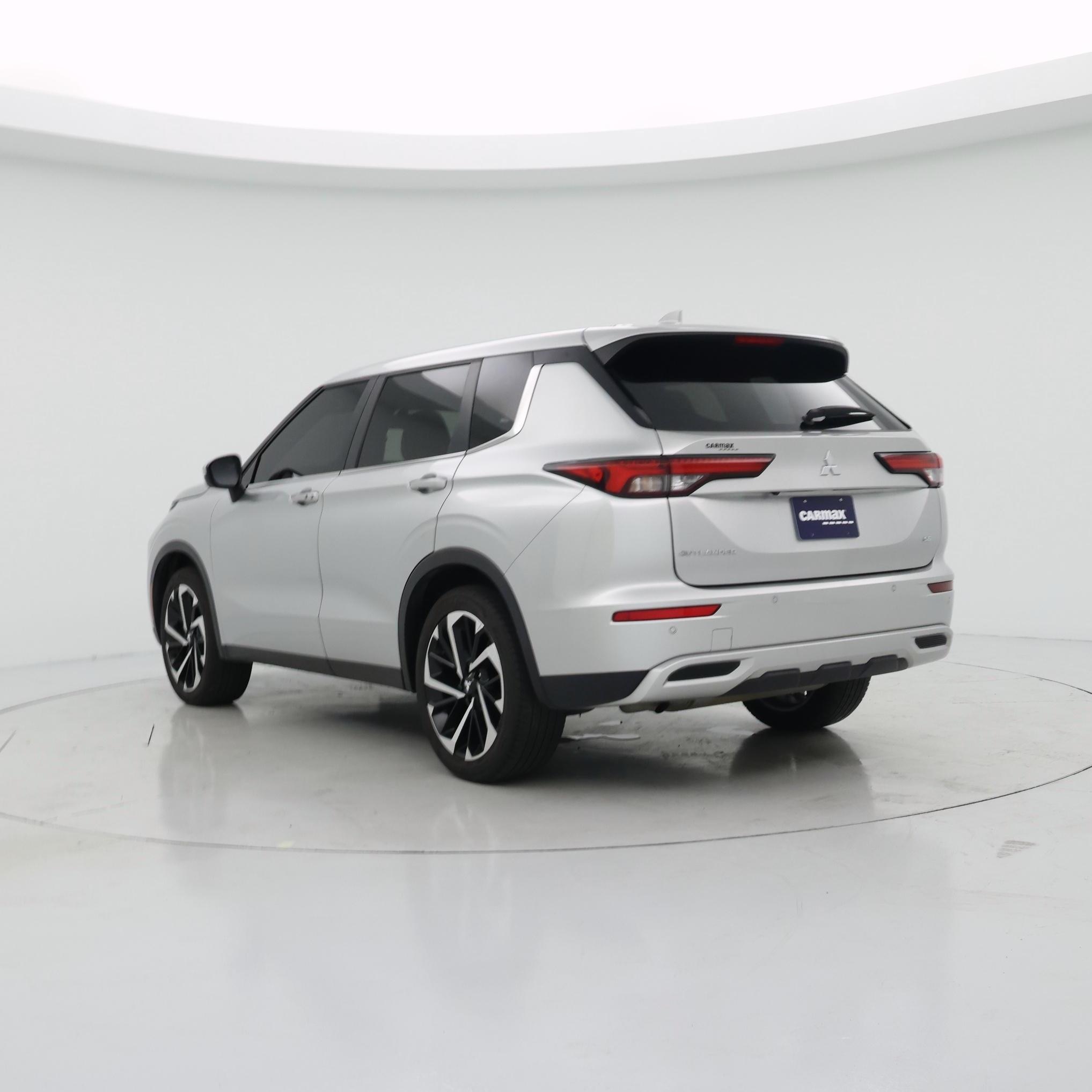 Thumbnail: 2024 Mitsubishi Outlander - 2