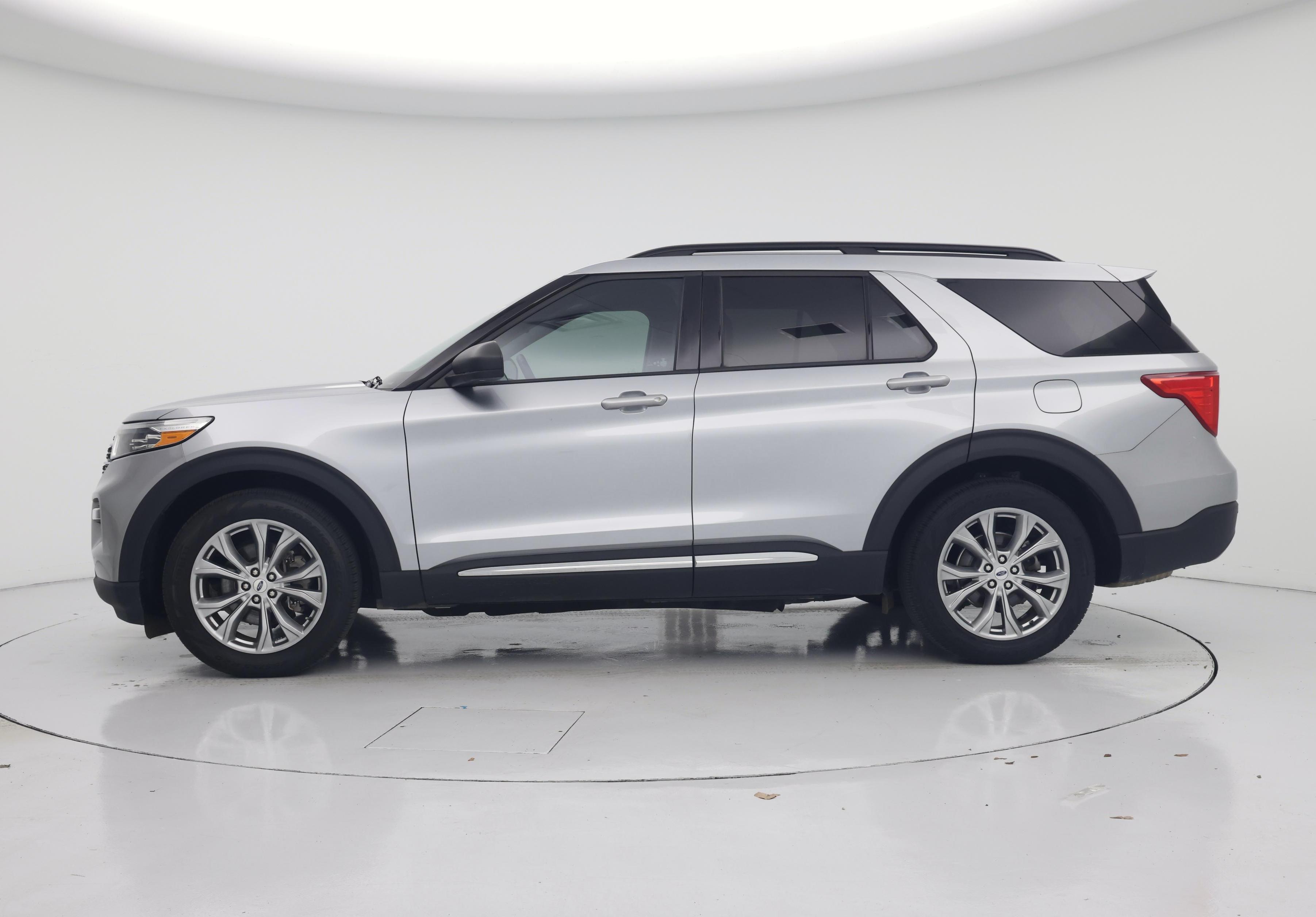 Thumbnail: 2023 Ford Explorer - 3