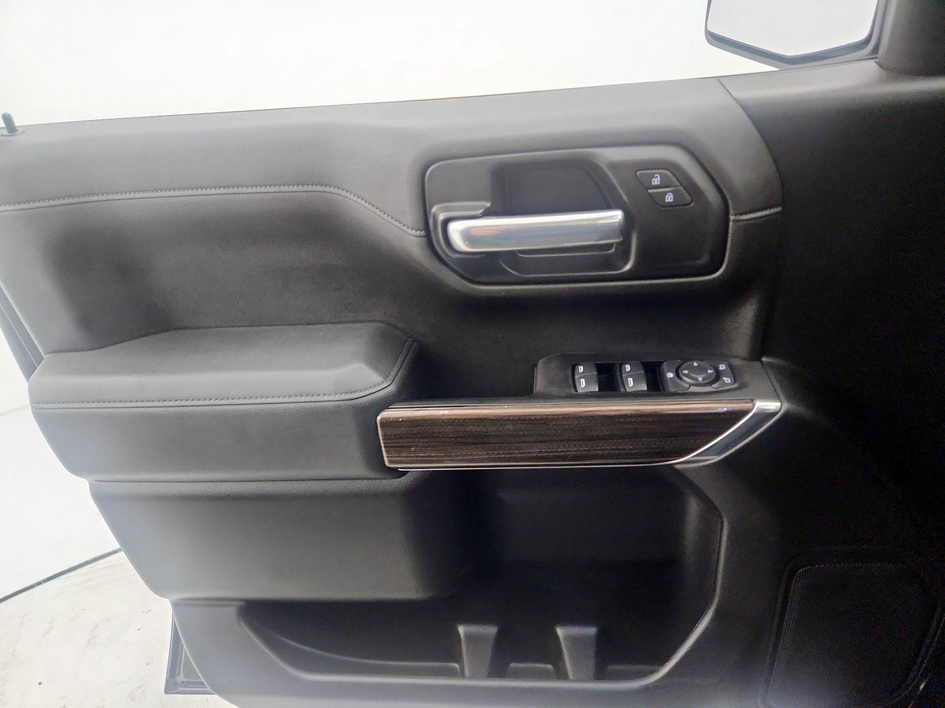 Thumbnail: 2021 Chevrolet Silverado 1500 - 12