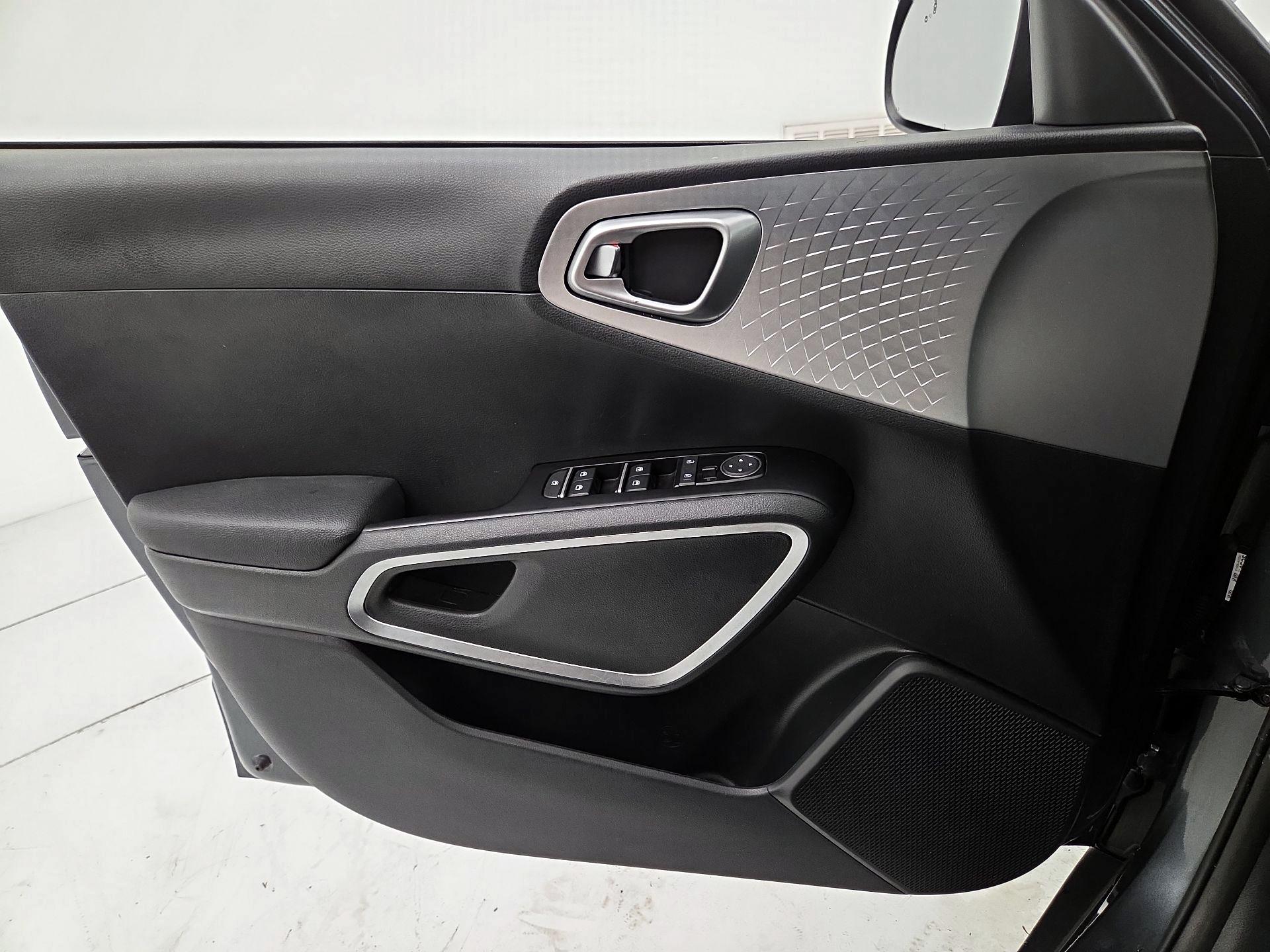 Thumbnail: 2025 Kia Soul - 12