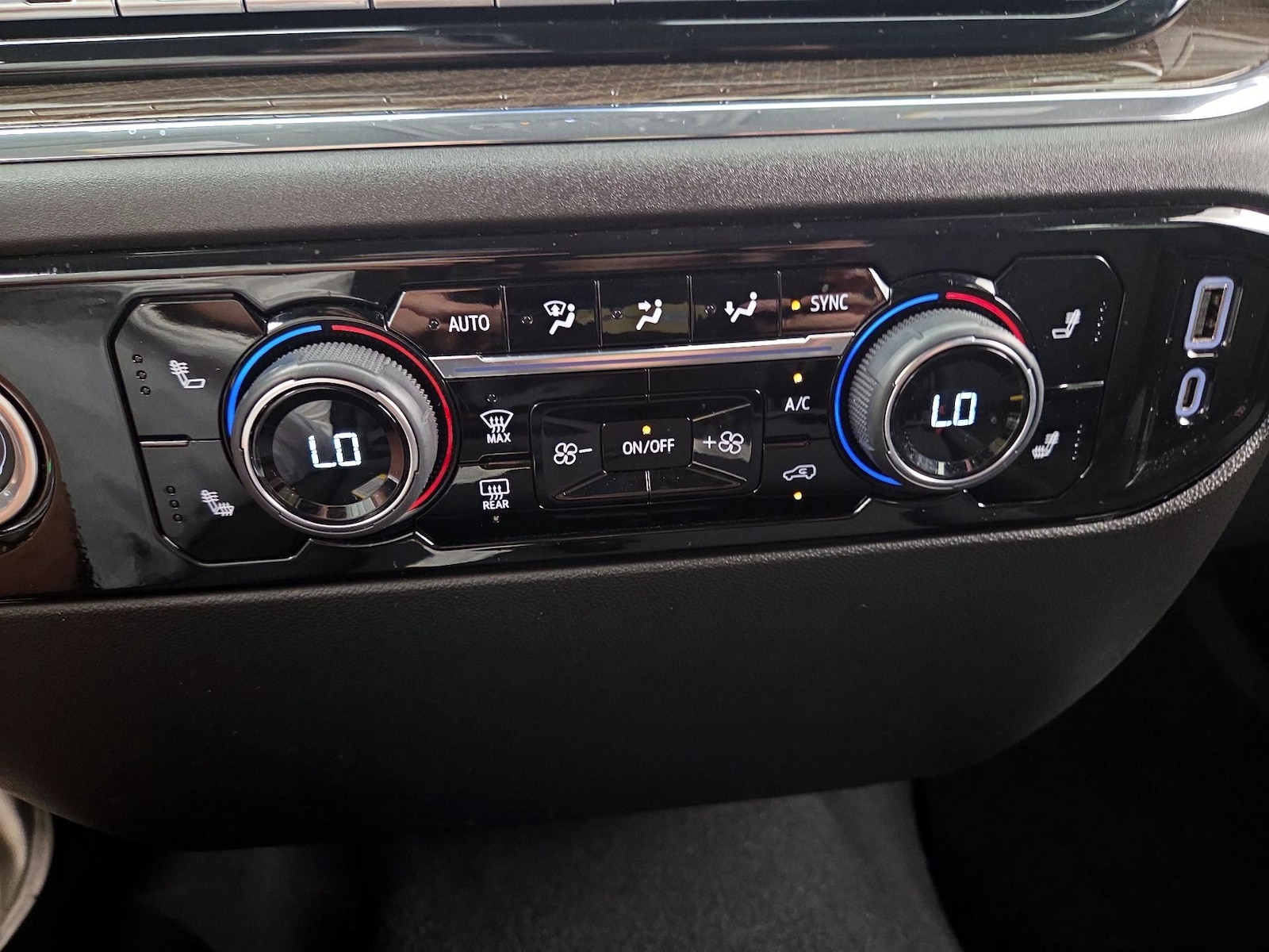 2023 Chevrolet Silverado 1500 LT - Photo 17