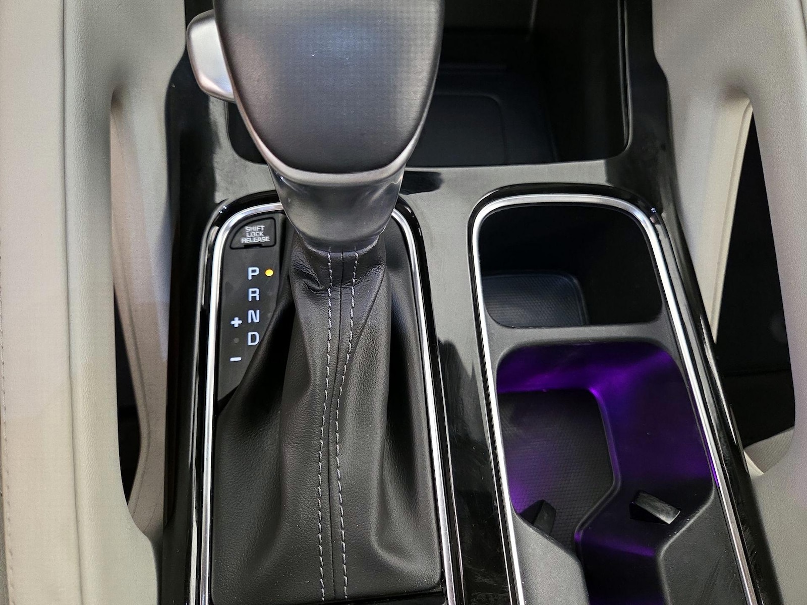 2022 Kia Telluride EX - Photo 18