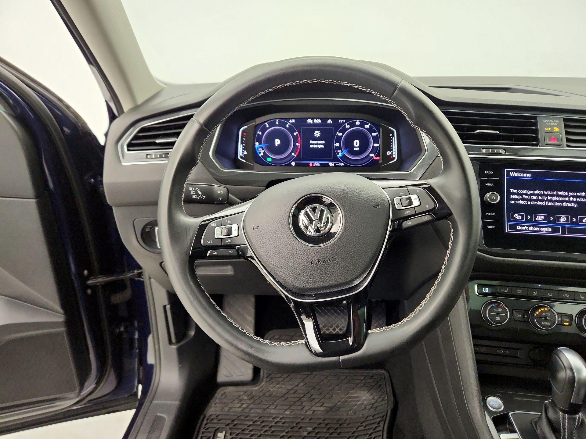 Thumbnail: 2021 Volkswagen Tiguan - 10