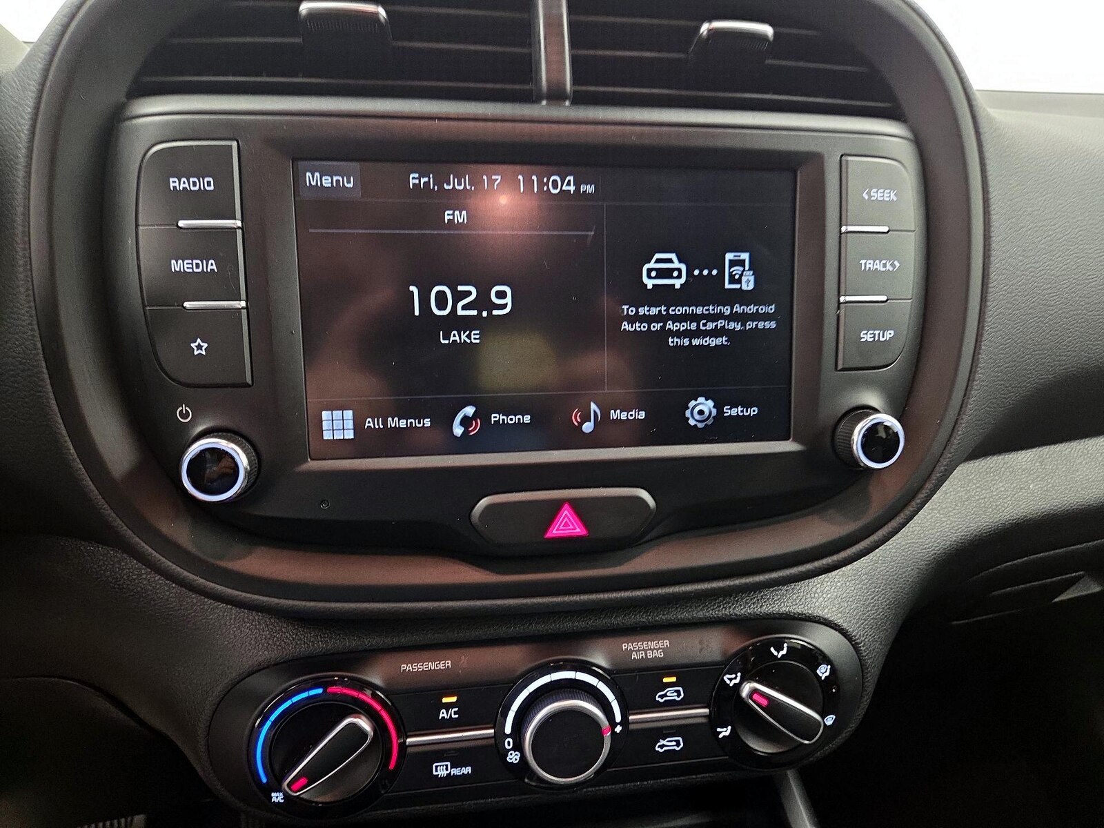 2025 Kia Soul LX - Photo 16
