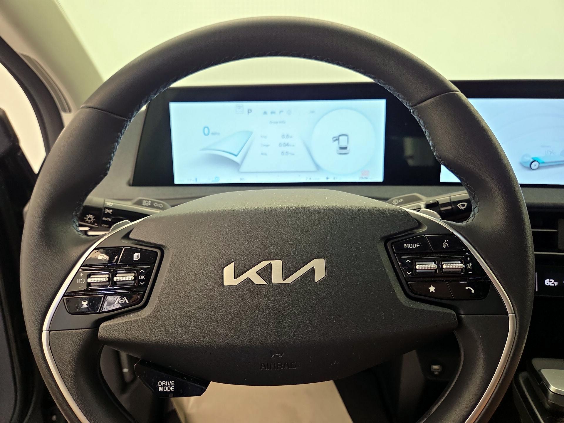 Thumbnail: 2024 Kia EV6 - 10