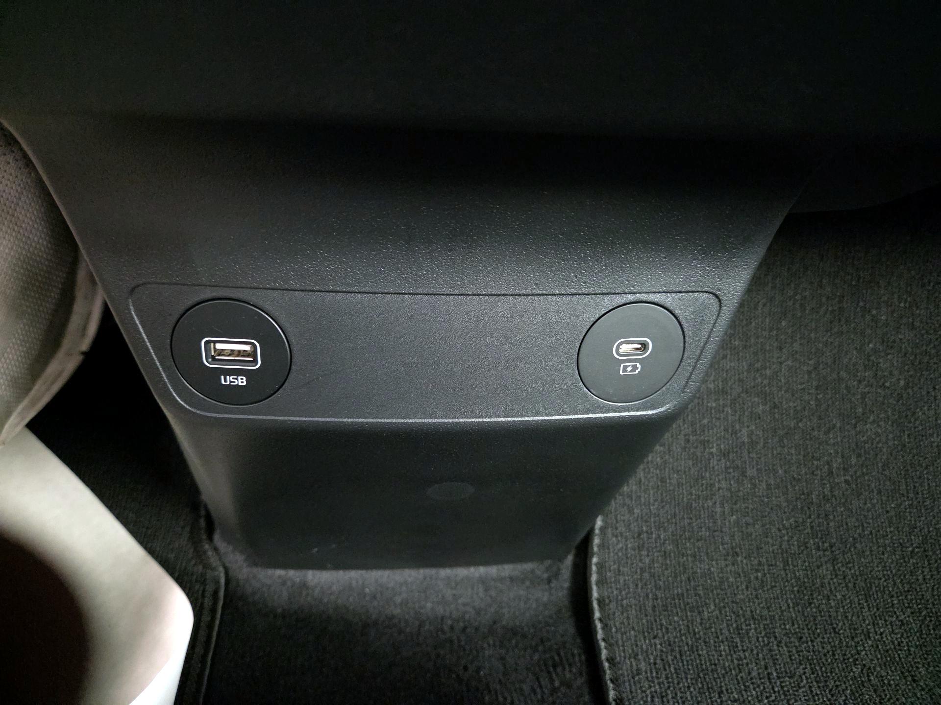 Thumbnail: 2024 Kia EV6 - 18