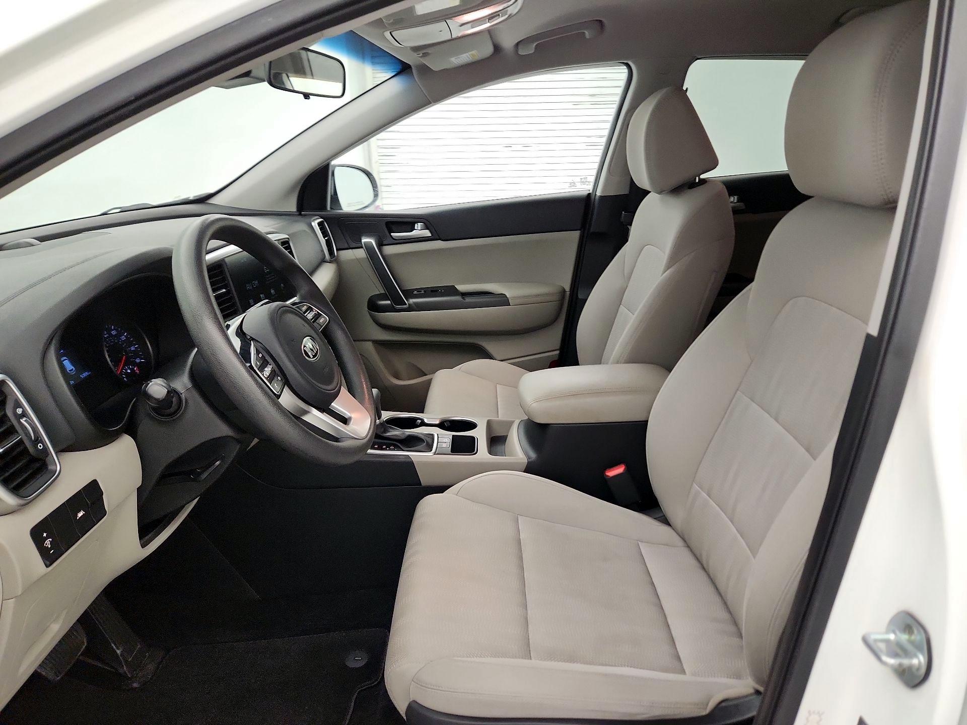 Thumbnail: 2020 Kia Sportage - 11