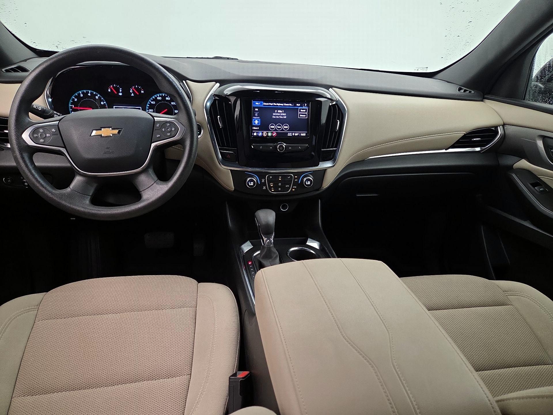 Thumbnail: 2023 Chevrolet Traverse - 9