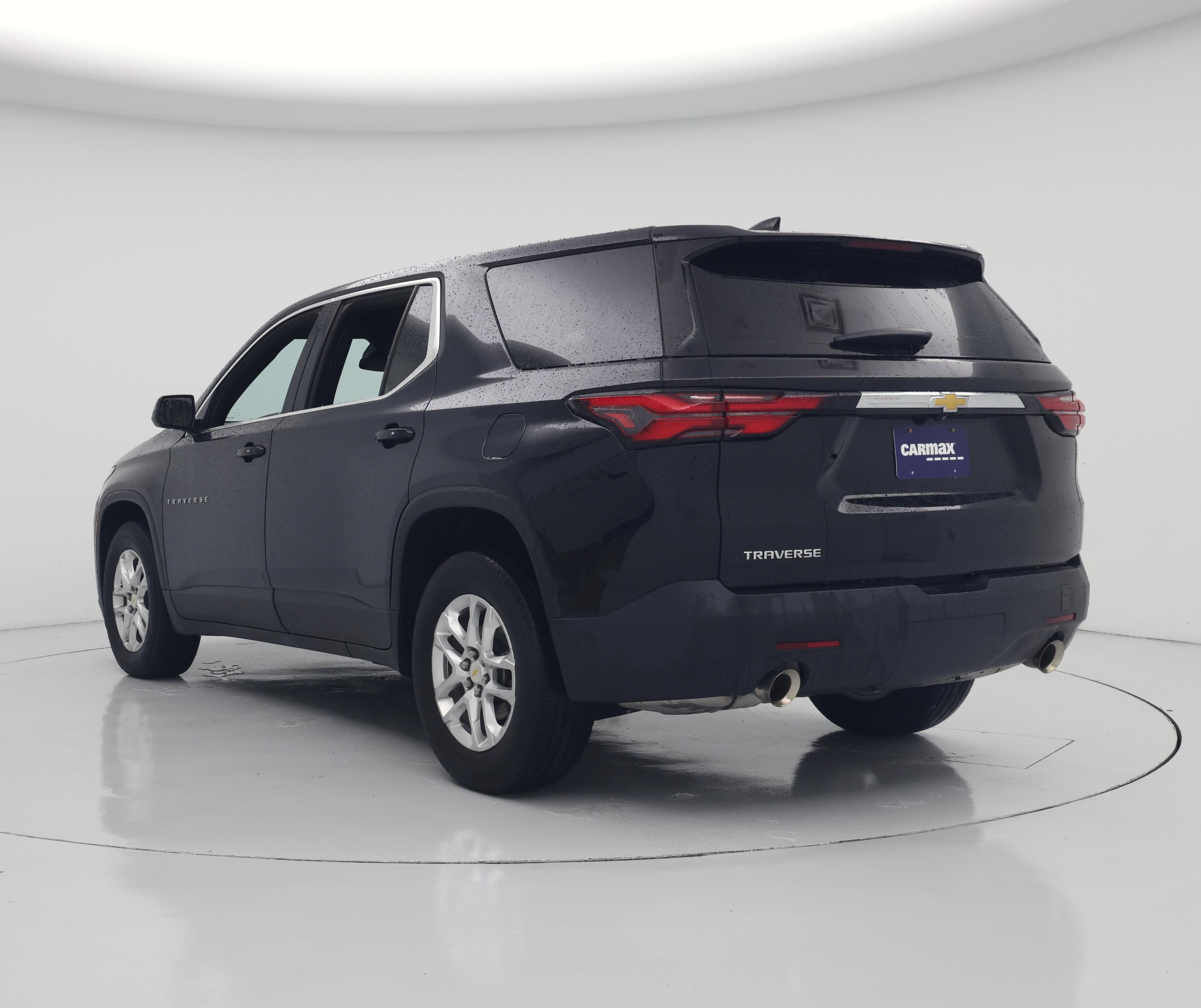 Thumbnail: 2023 Chevrolet Traverse - 2
