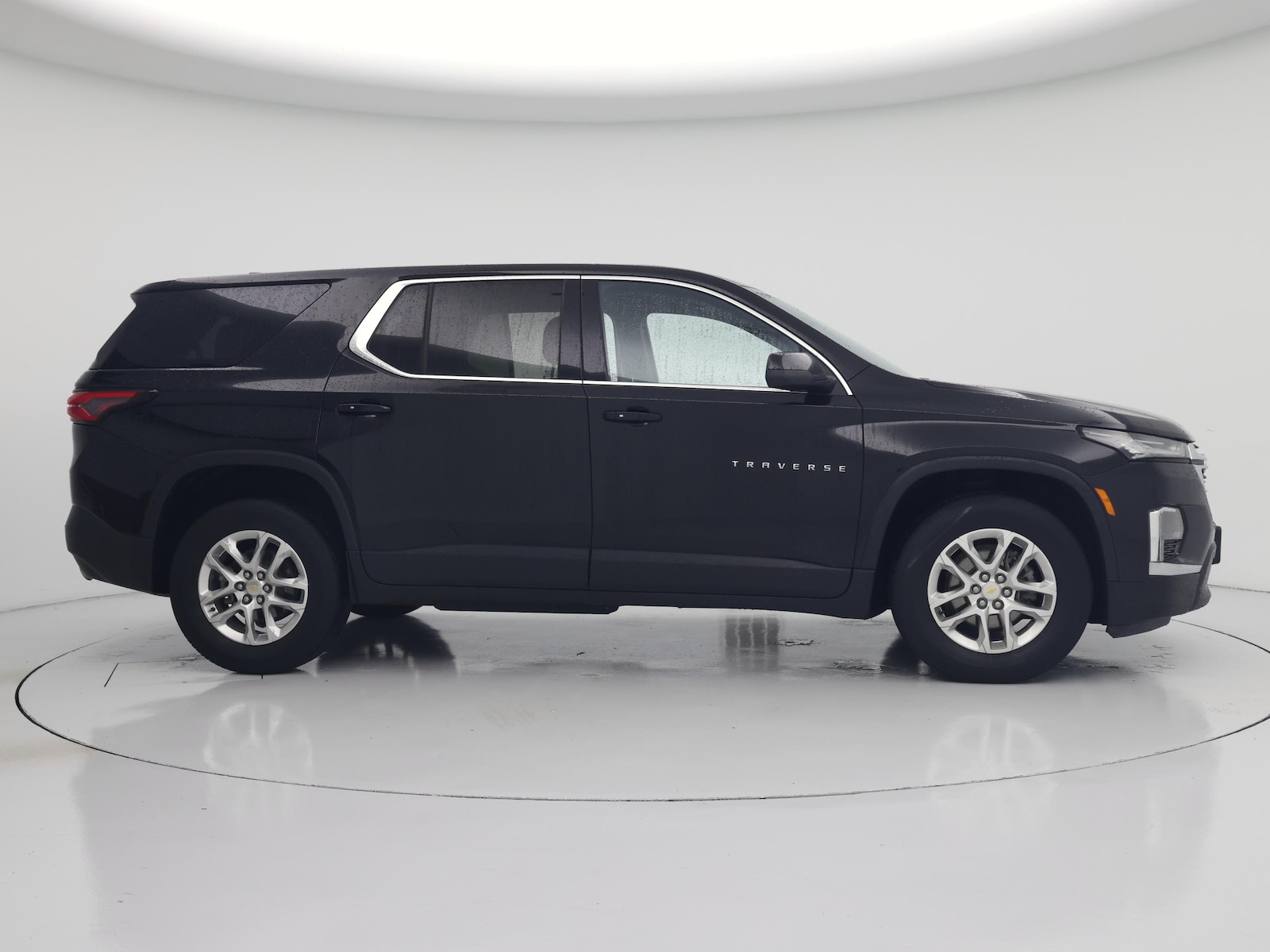 2023 Chevrolet Traverse LS - Photo 8