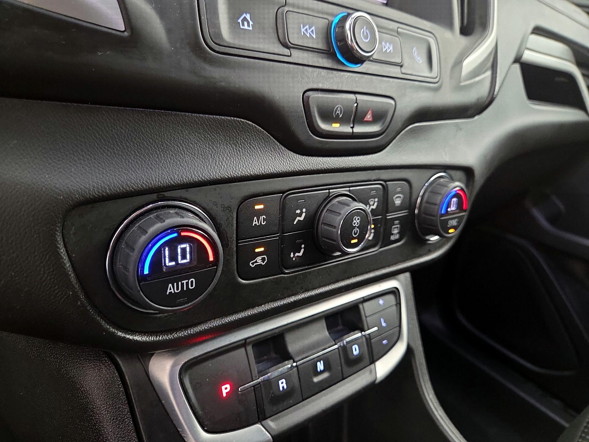 Thumbnail: 2022 GMC Terrain - 16