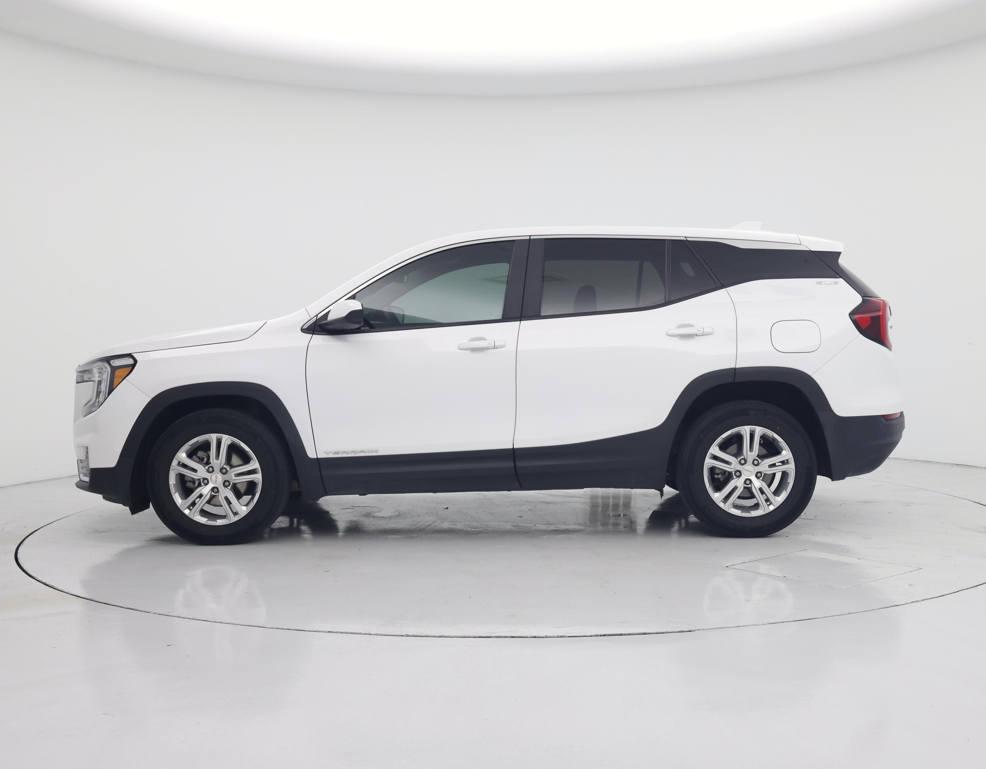 Thumbnail: 2022 GMC Terrain - 3