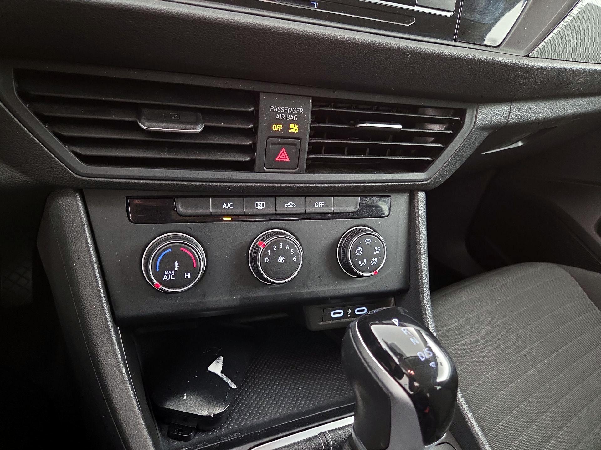 Thumbnail: 2024 Volkswagen Jetta - 16