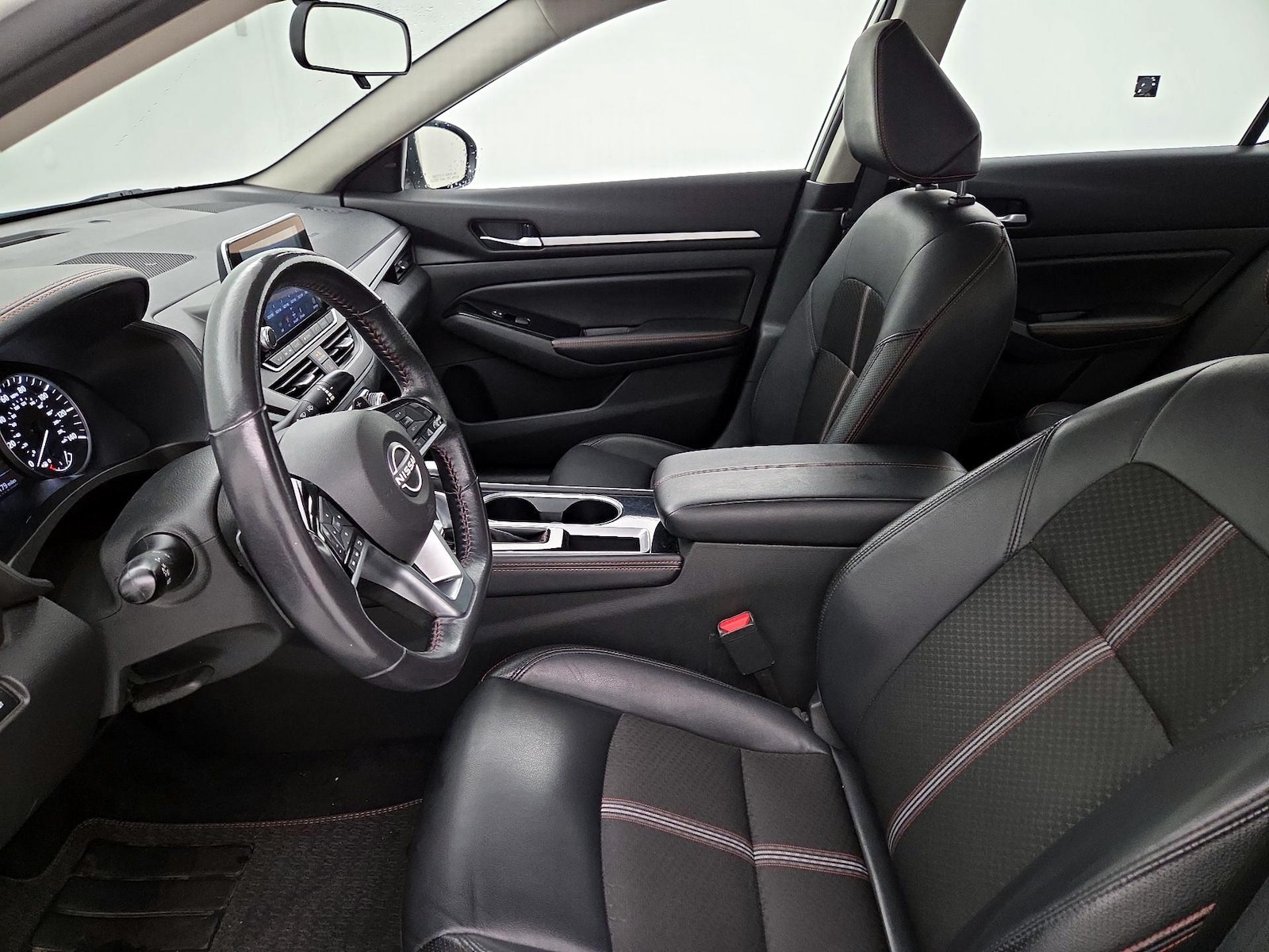 2024 Nissan Altima SR - Photo 12