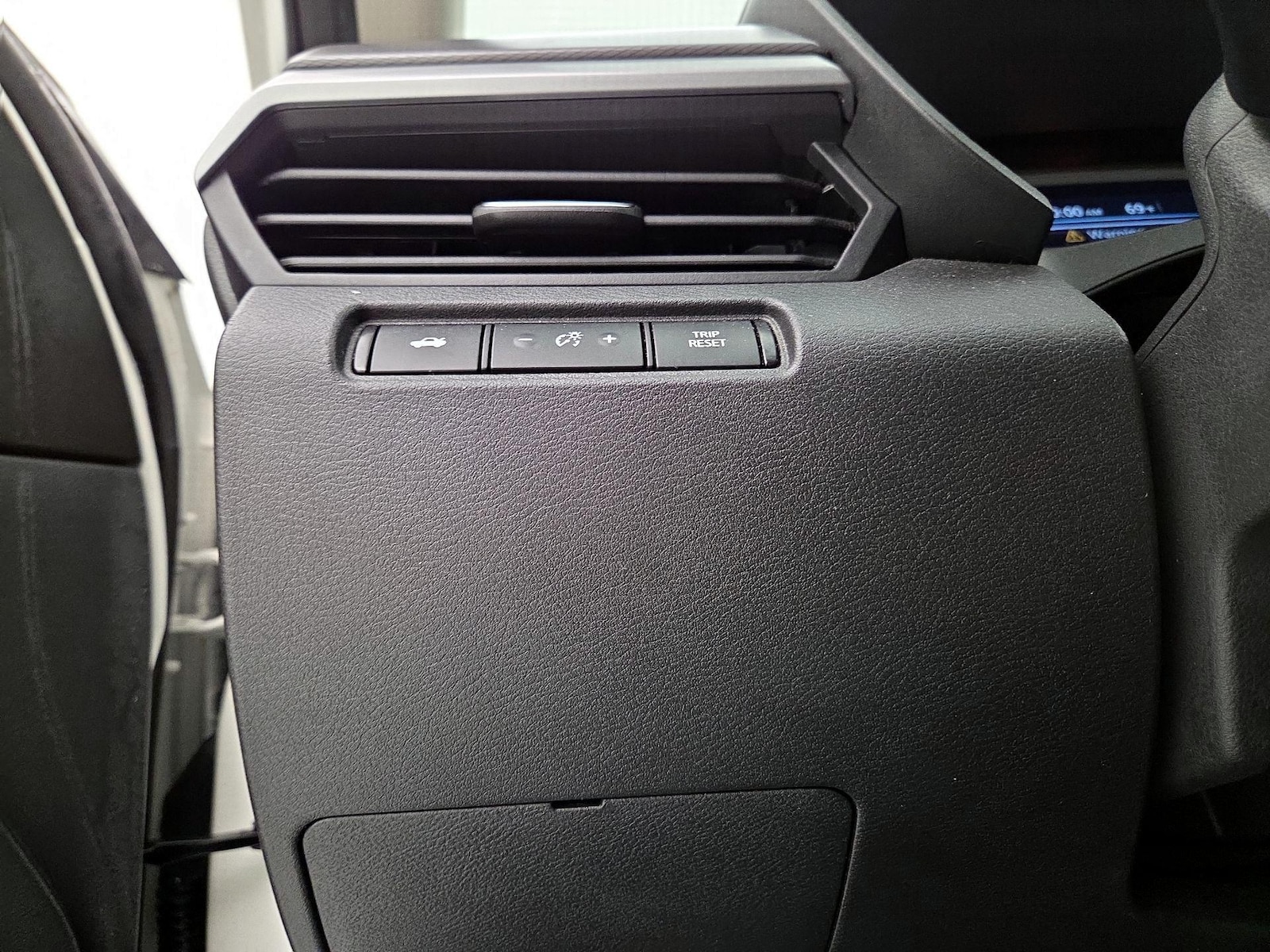 2024 Nissan Altima SR - Photo 14