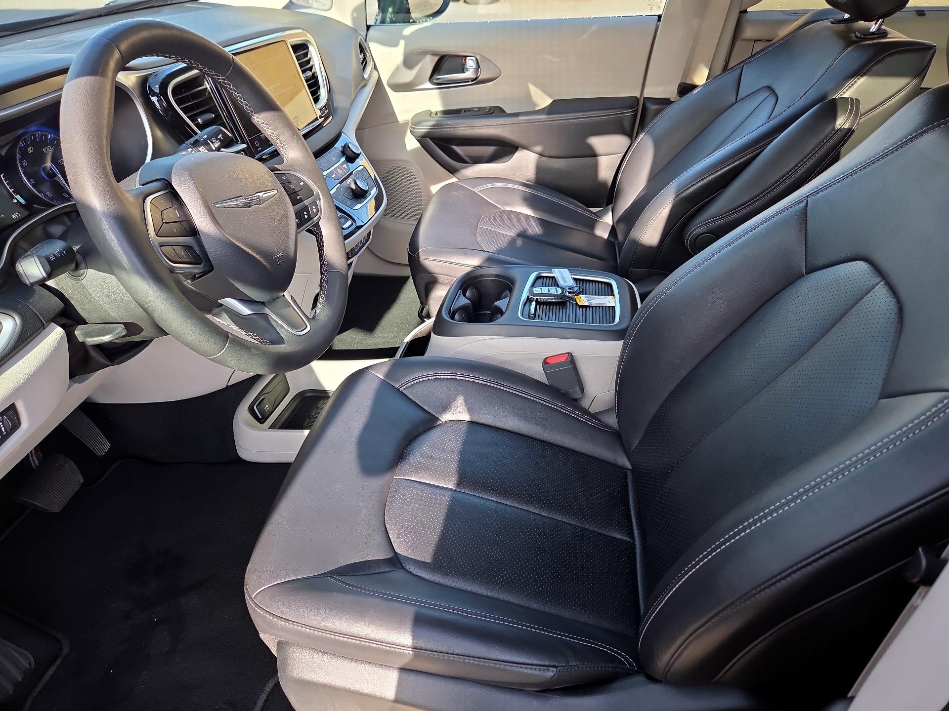 Thumbnail: 2024 Chrysler Pacifica - 11