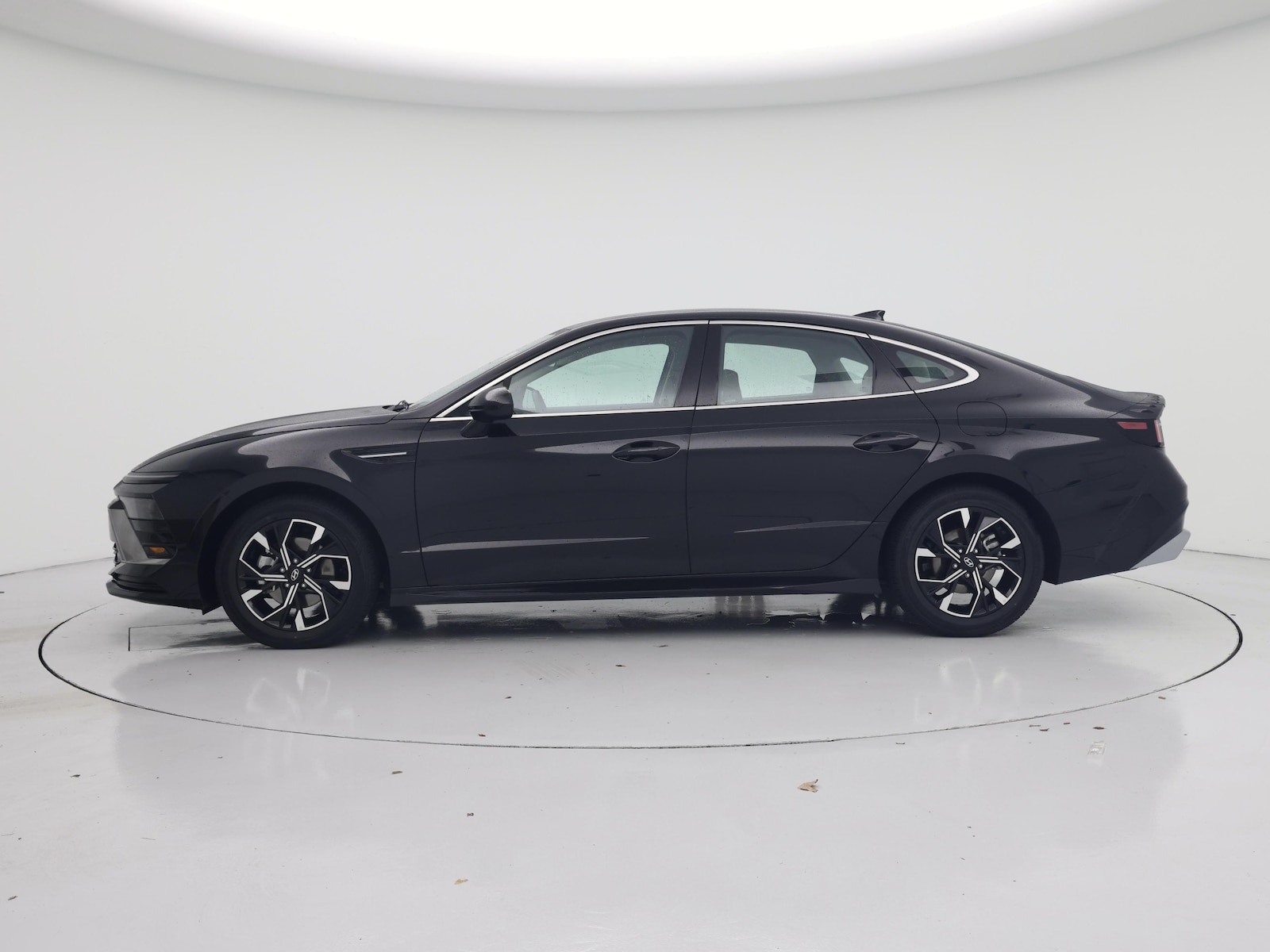 2025 Hyundai Sonata SEL - Photo 4