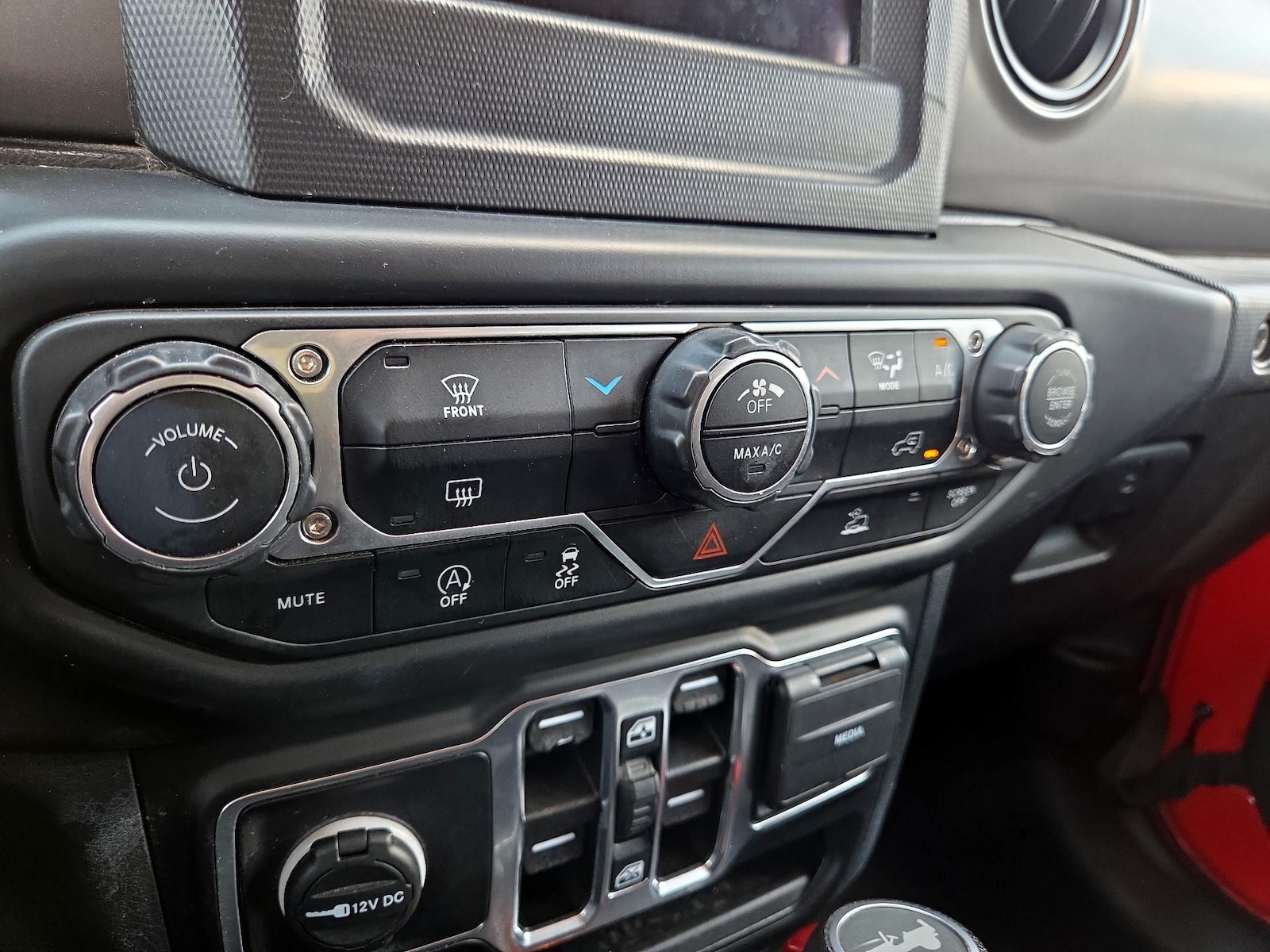 2023 Jeep Wrangler 4-Door Sport S - Photo 17