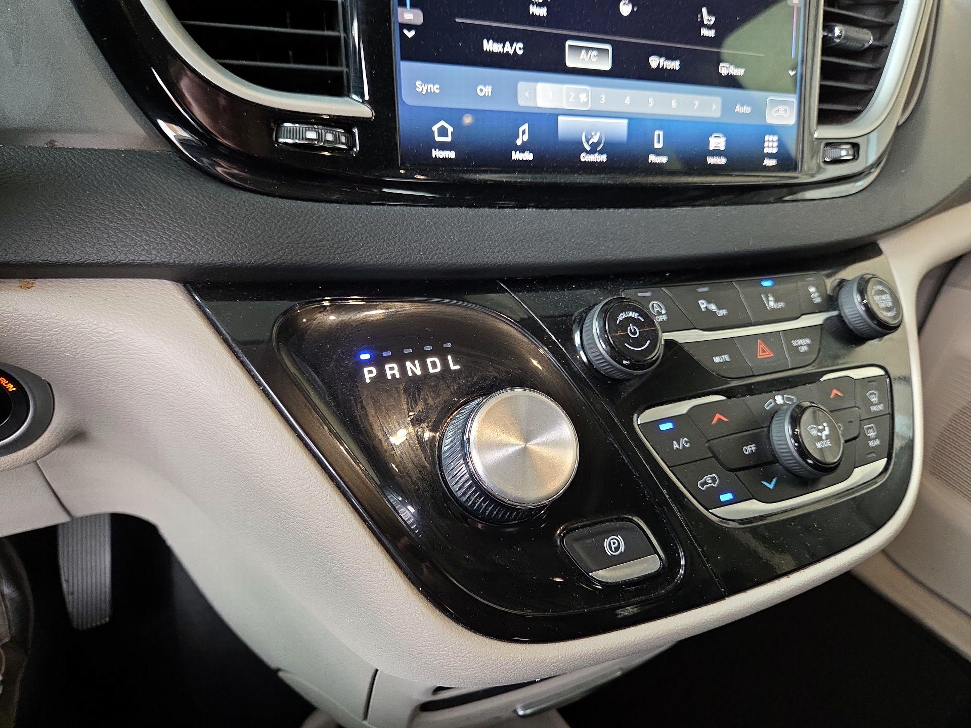 Thumbnail: 2024 Chrysler Pacifica - 17