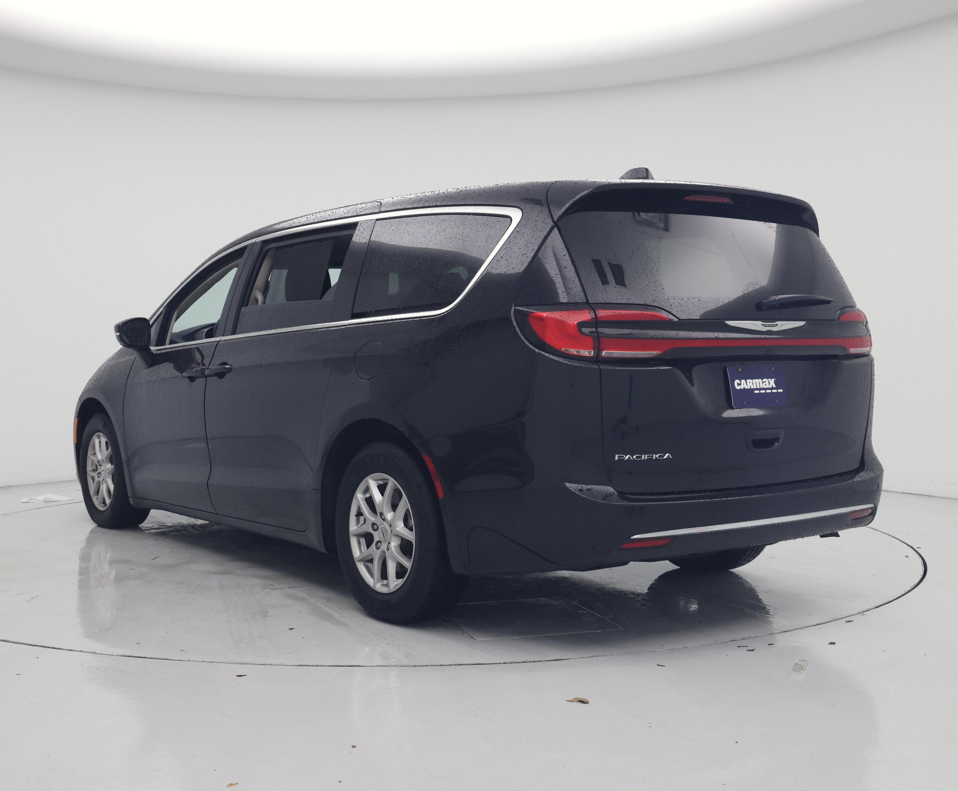 Thumbnail: 2024 Chrysler Pacifica - 2
